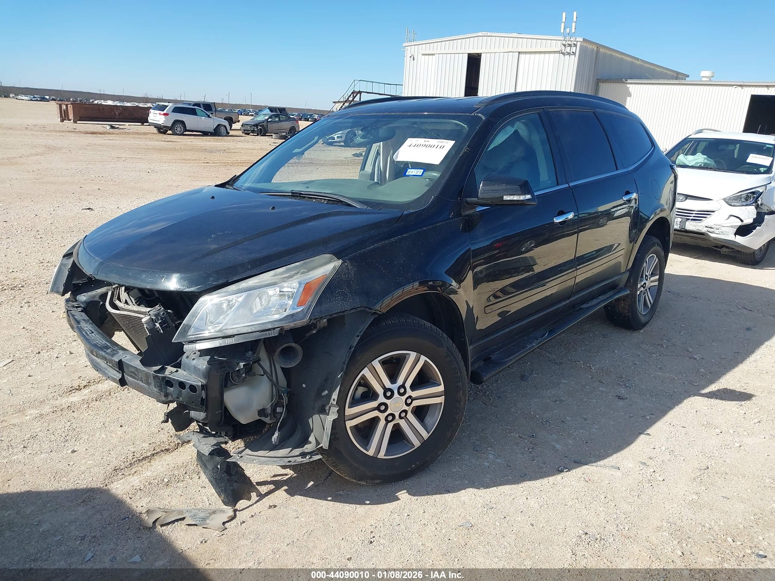 CHEVROLET TRAVERSE image 2