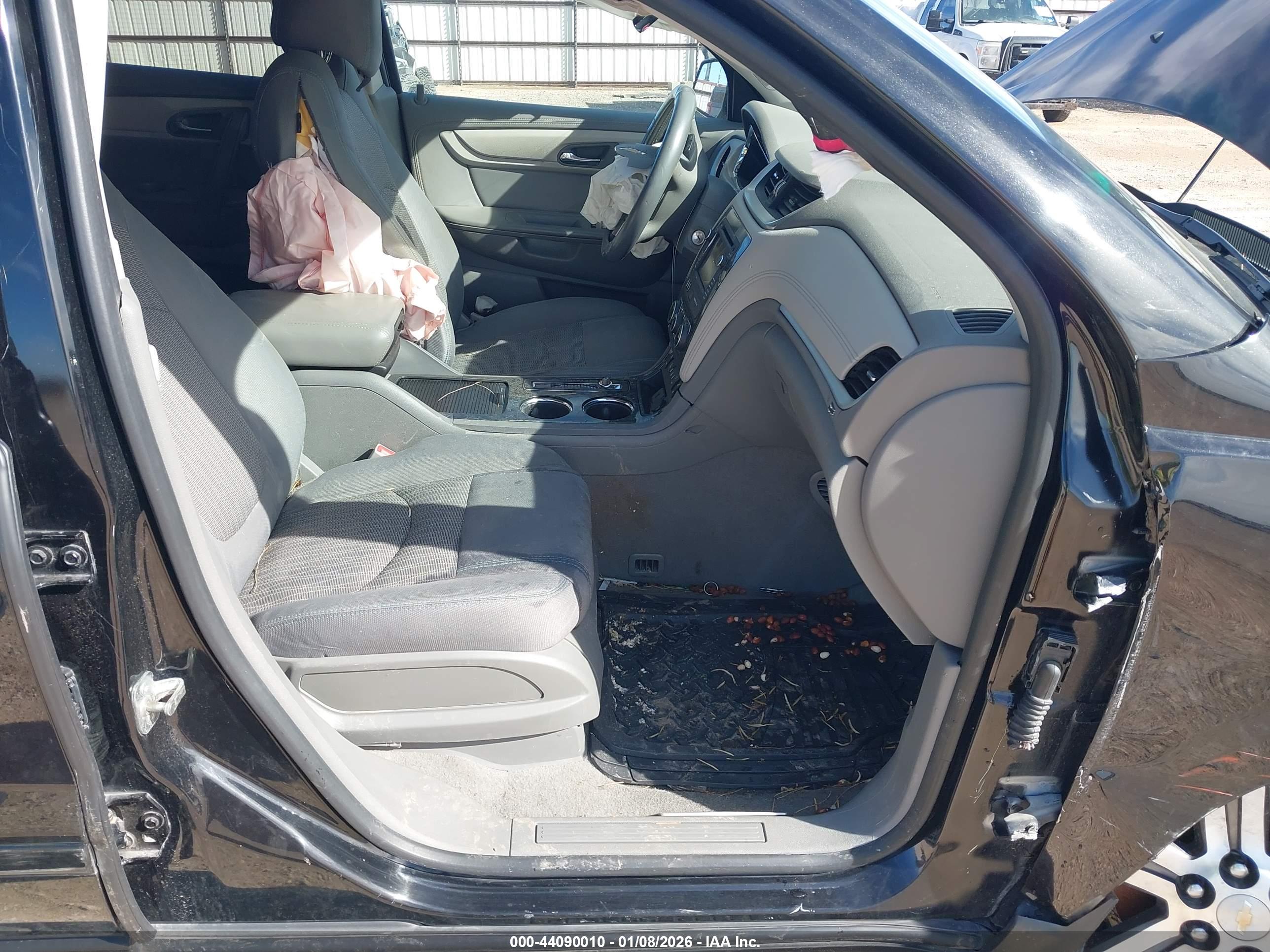 CHEVROLET TRAVERSE image 5