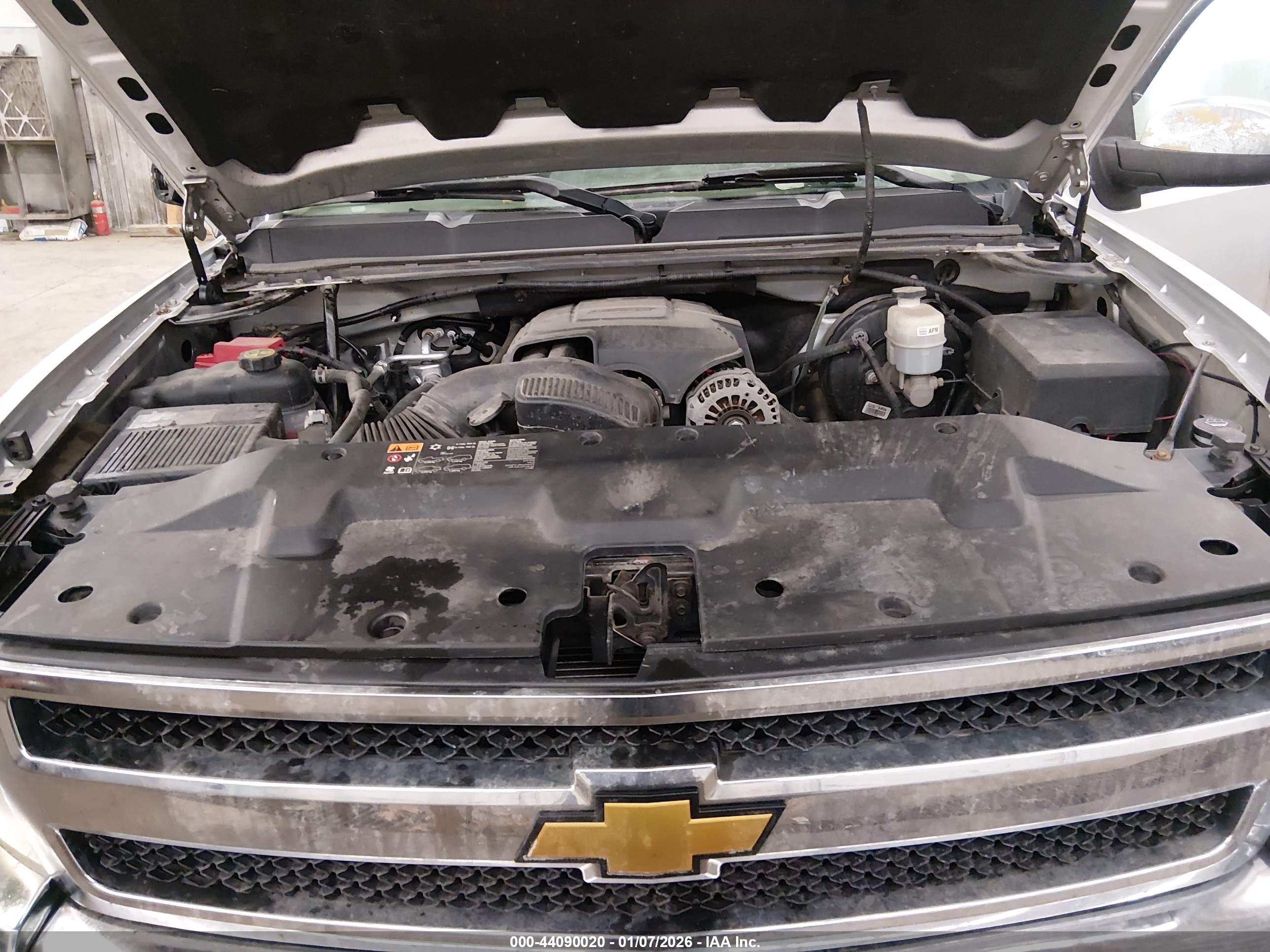 CHEVROLET SILVERADO image 10