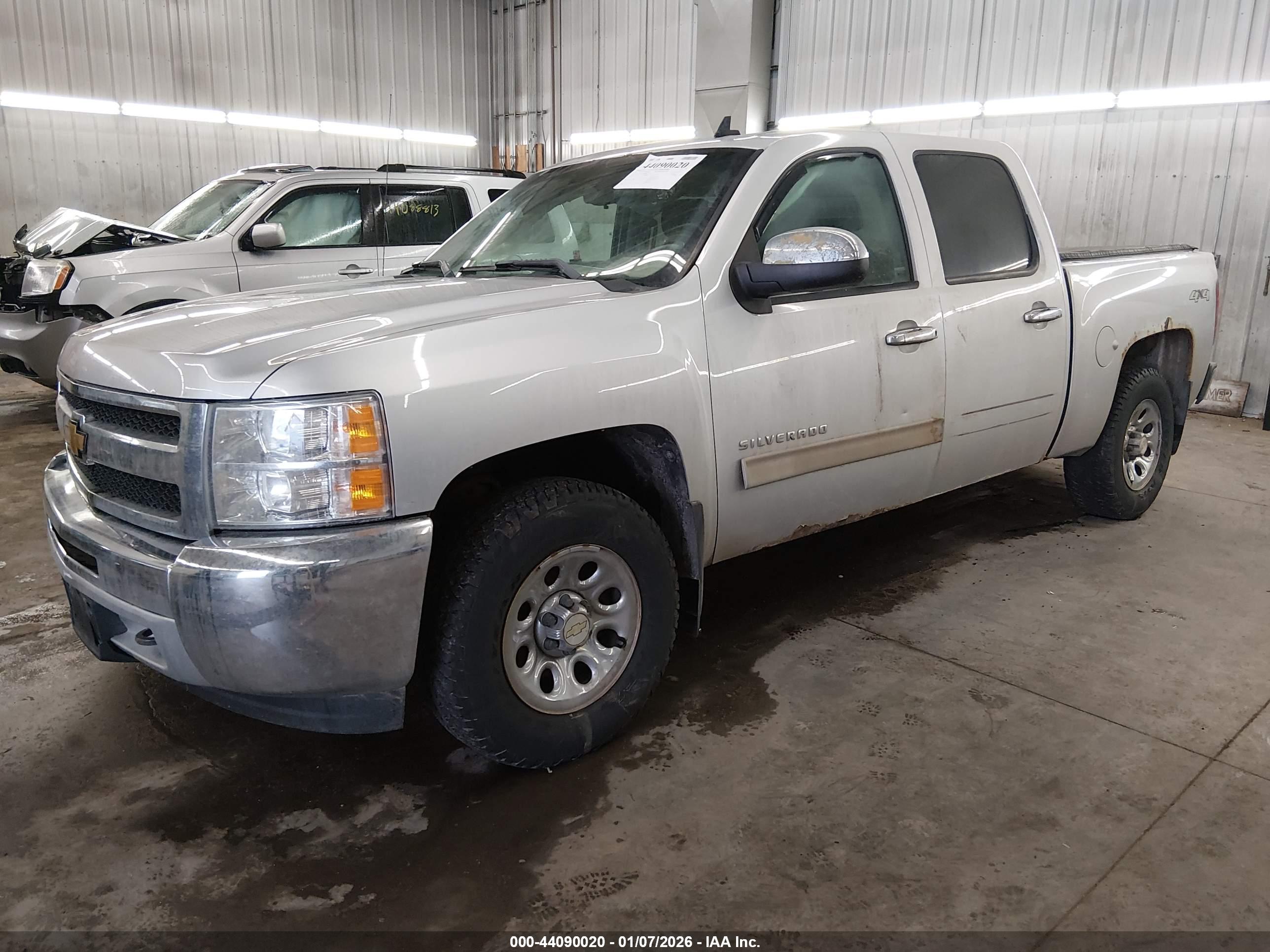 CHEVROLET SILVERADO image 2
