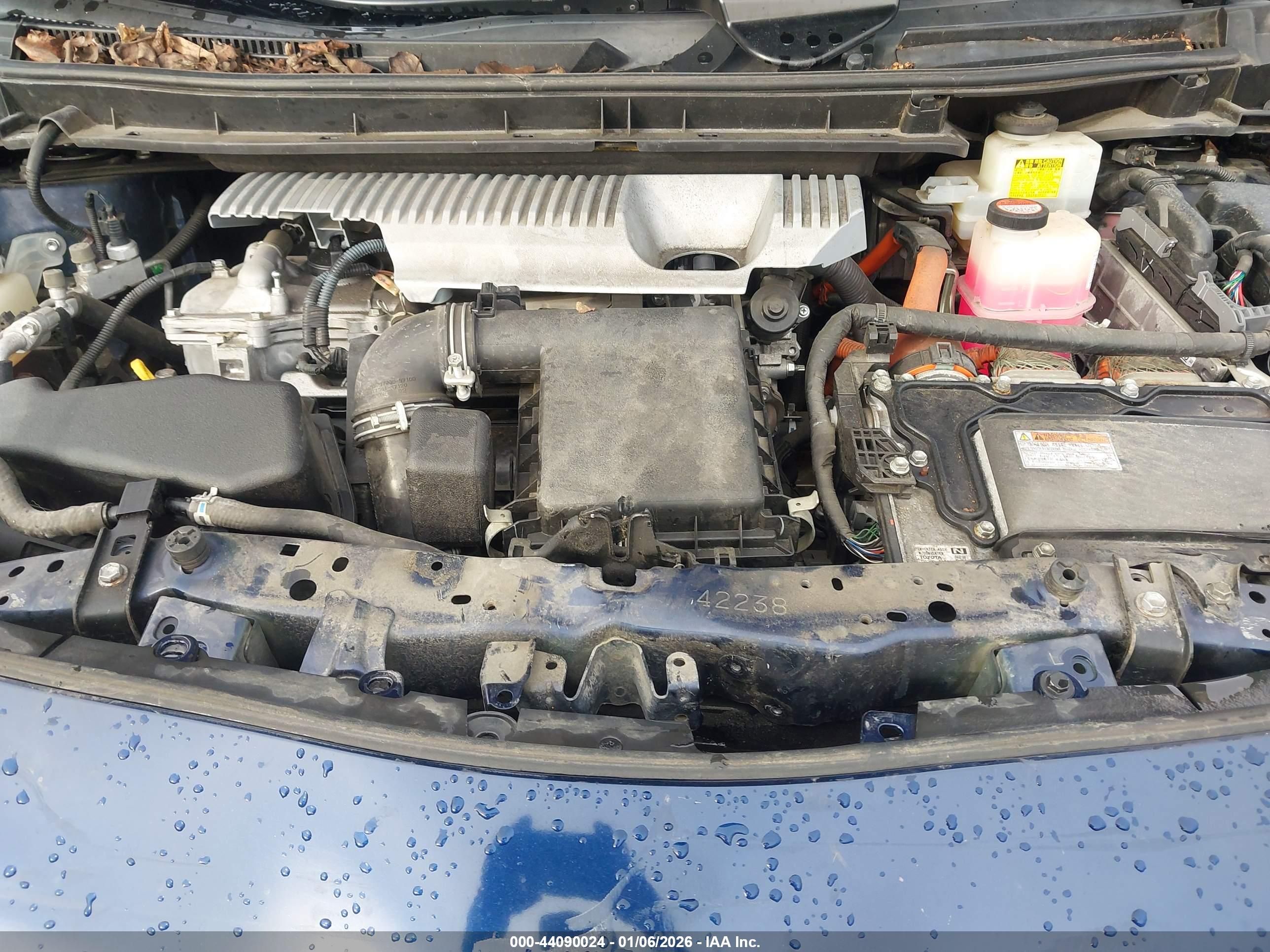 TOYOTA PRIUS image 10