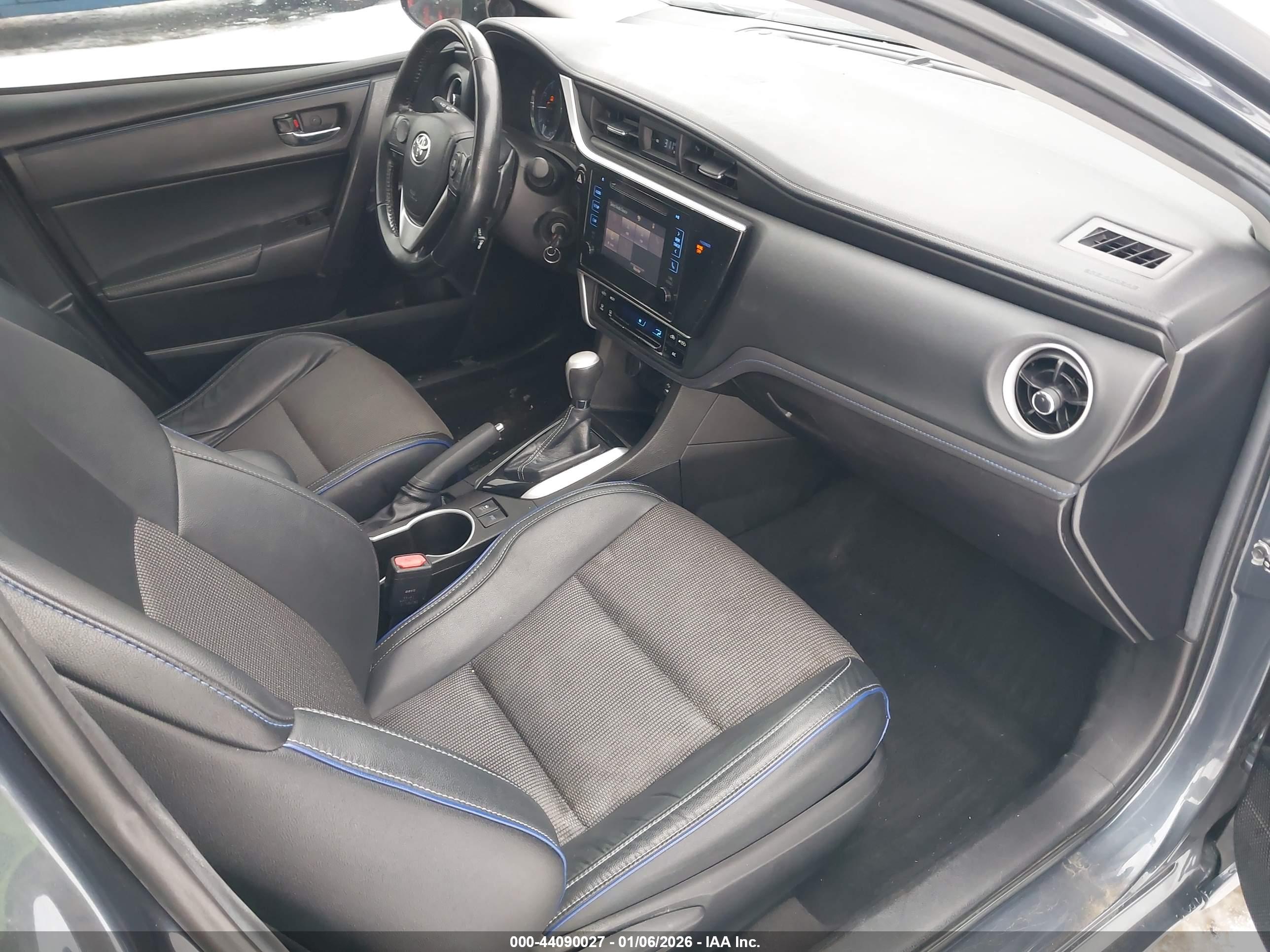TOYOTA COROLLA image 5