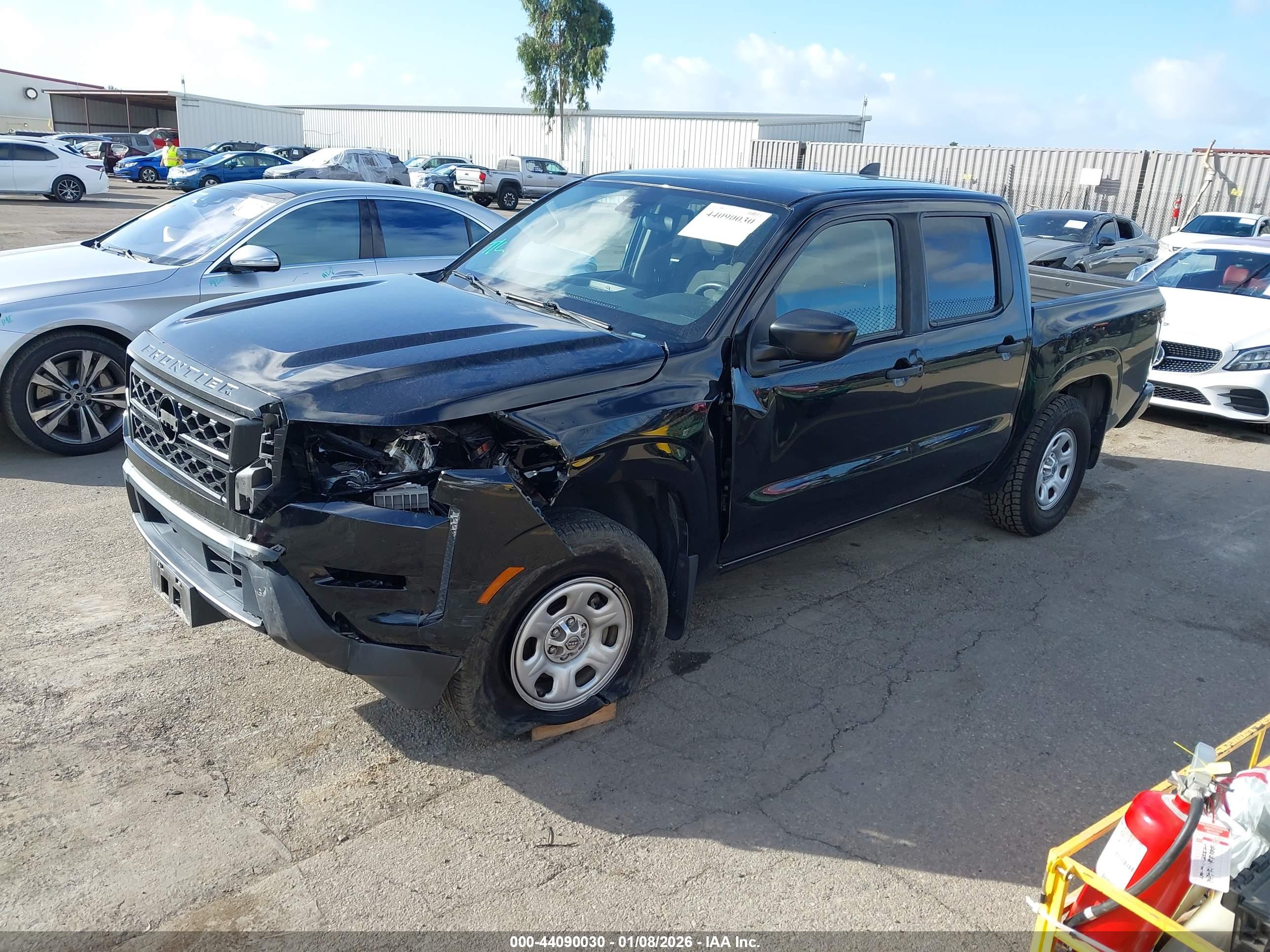 NISSAN FRONTIER image 2