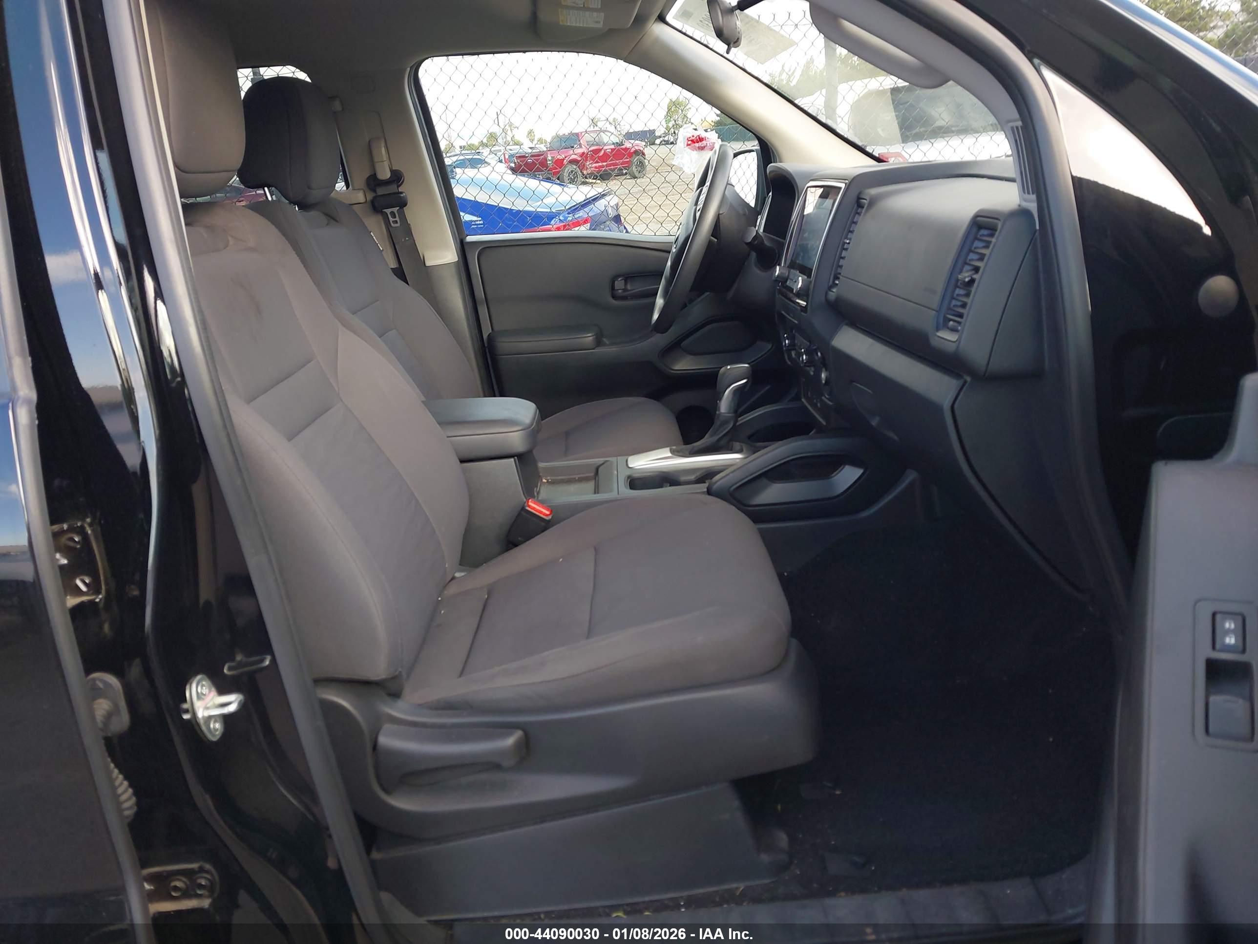 NISSAN FRONTIER image 5