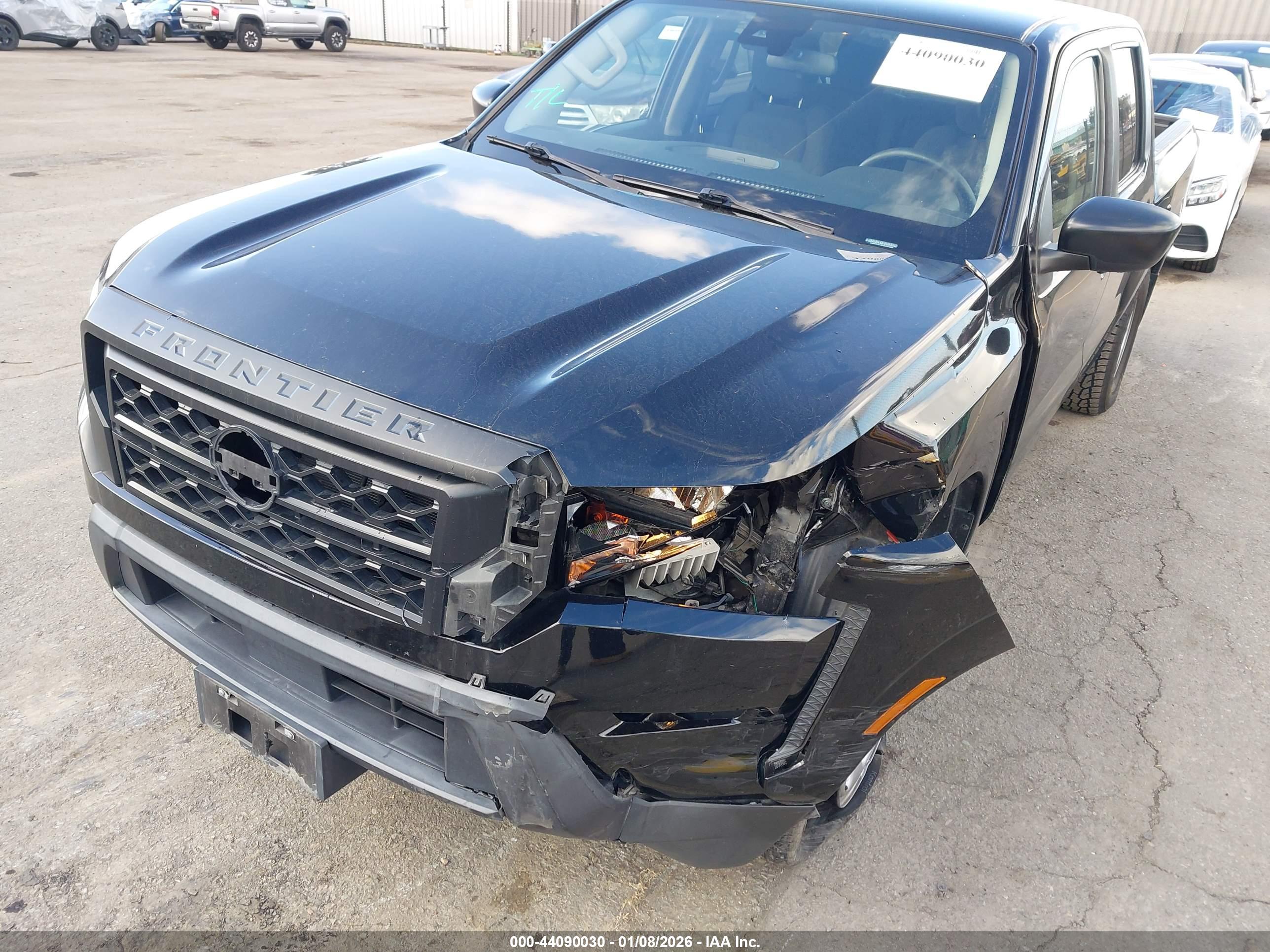 NISSAN FRONTIER image 6
