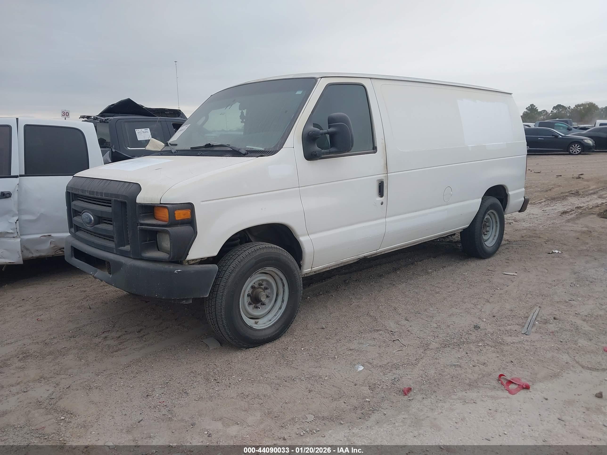 FORD E-250 image 2
