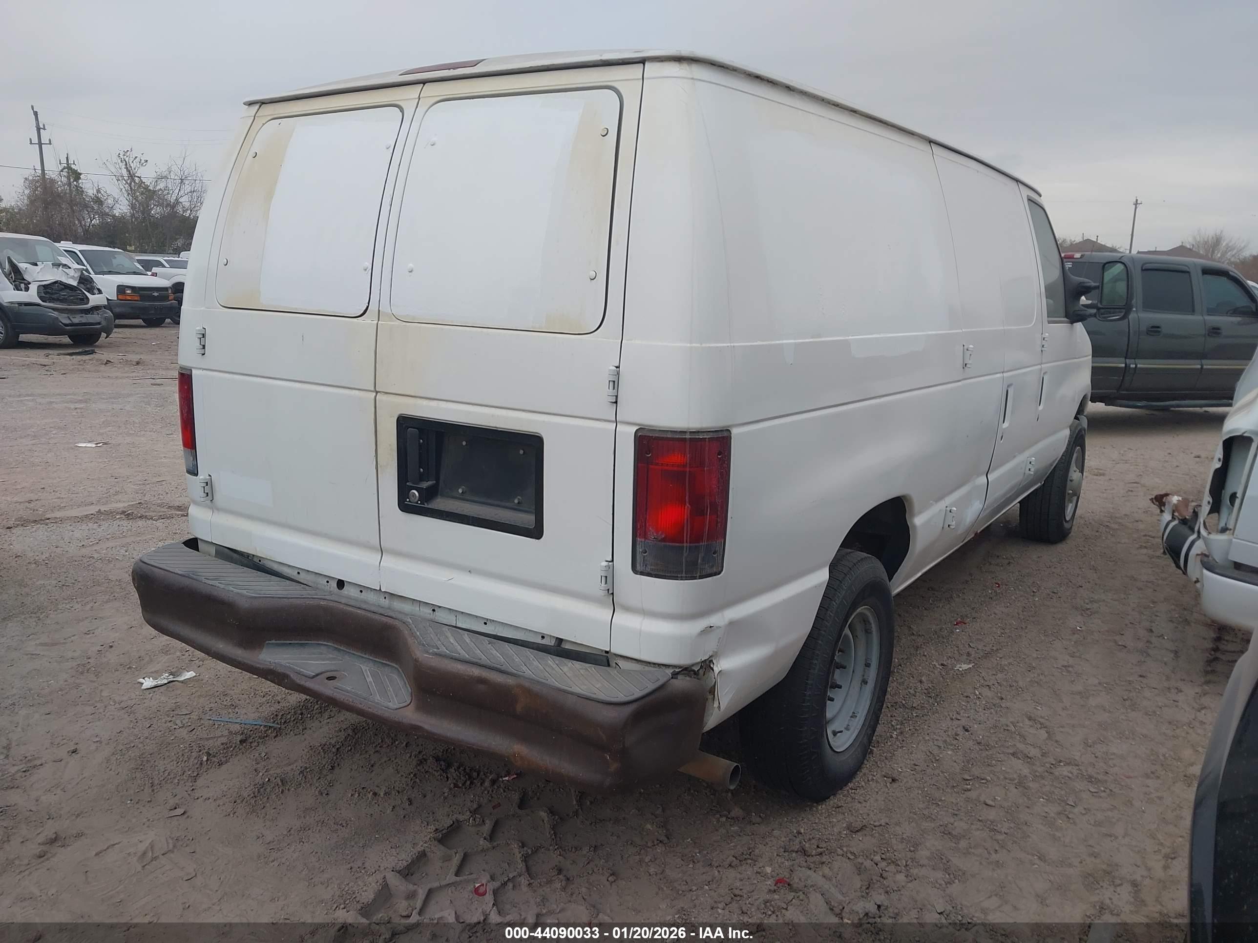 FORD E-250 image 4