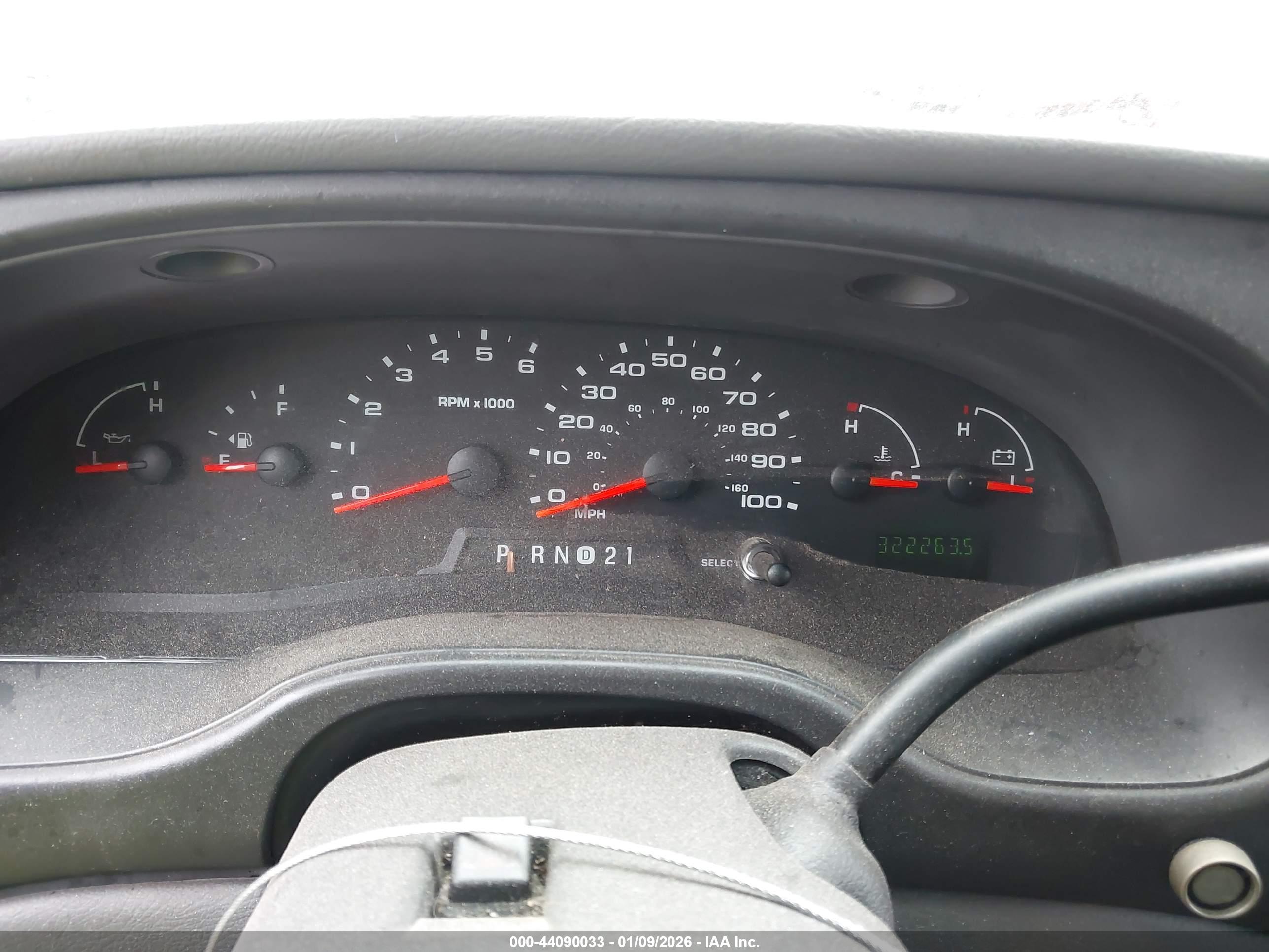 FORD E-250 image 7