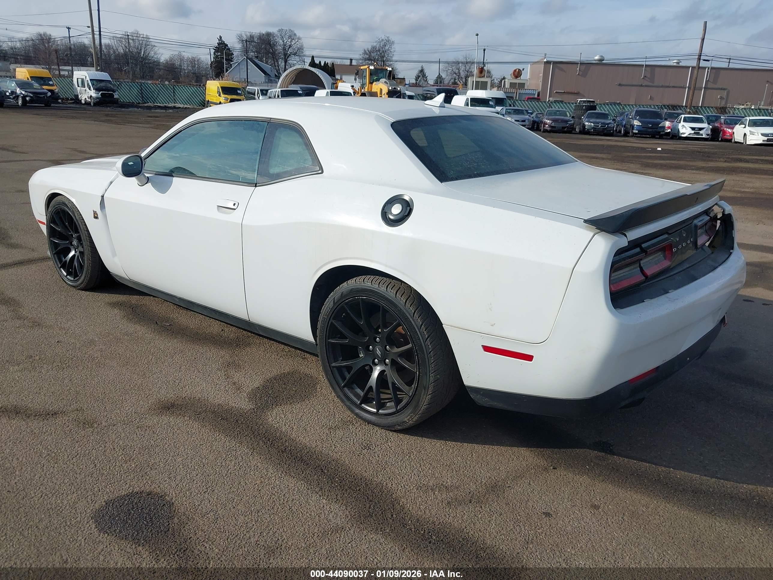 DODGE CHALLENGER image 3
