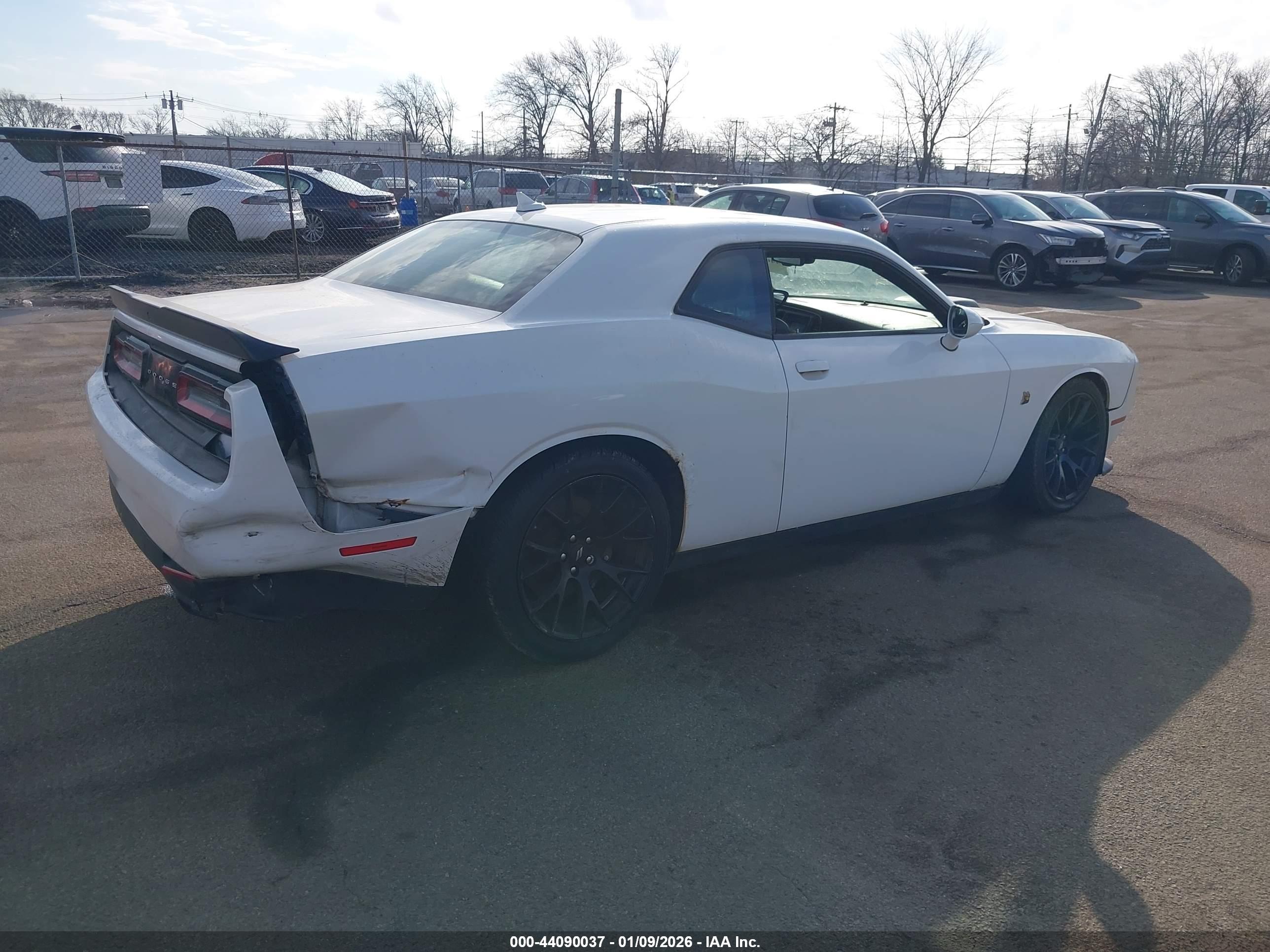DODGE CHALLENGER image 4