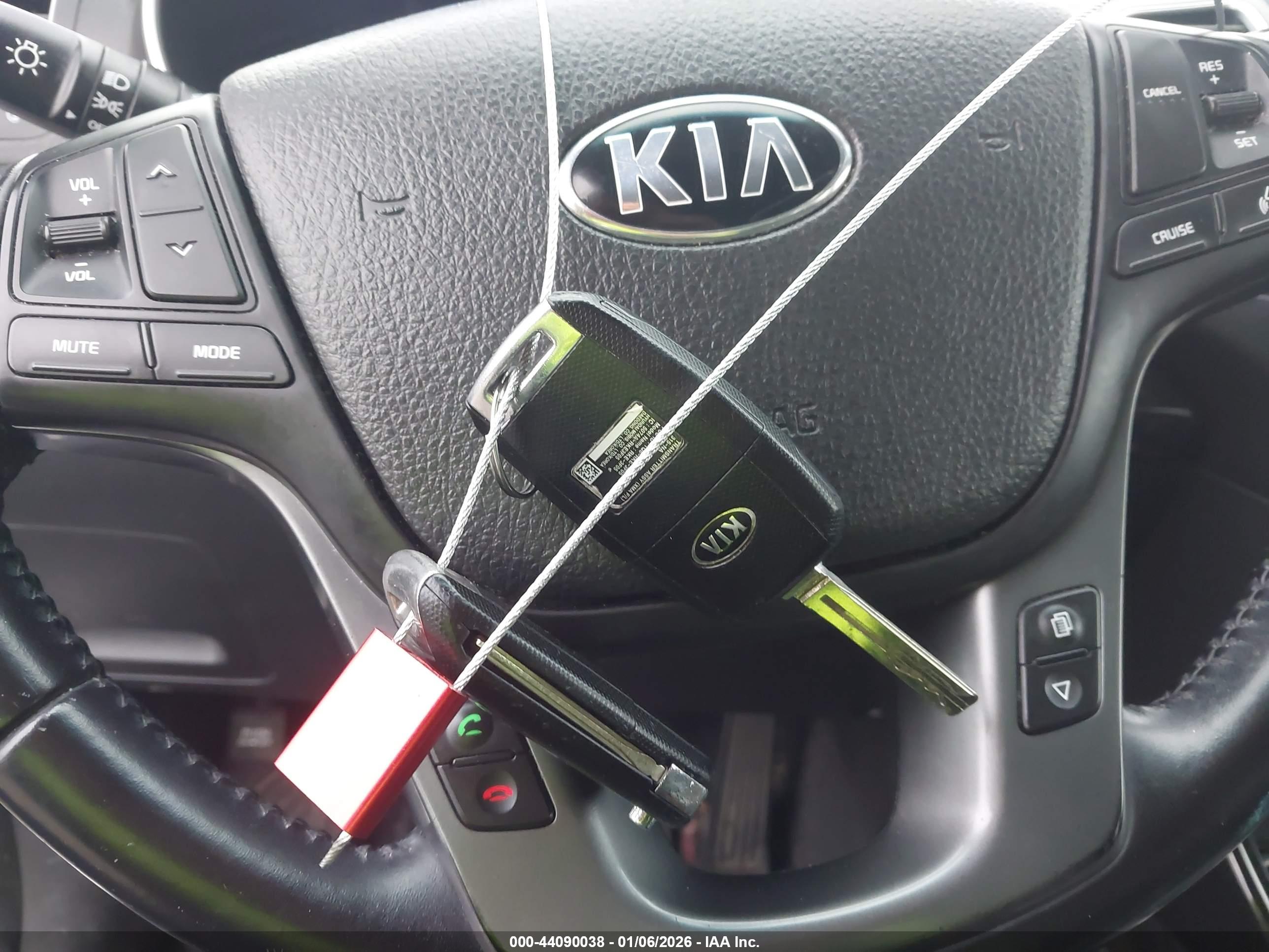 KIA SORENTO image 11