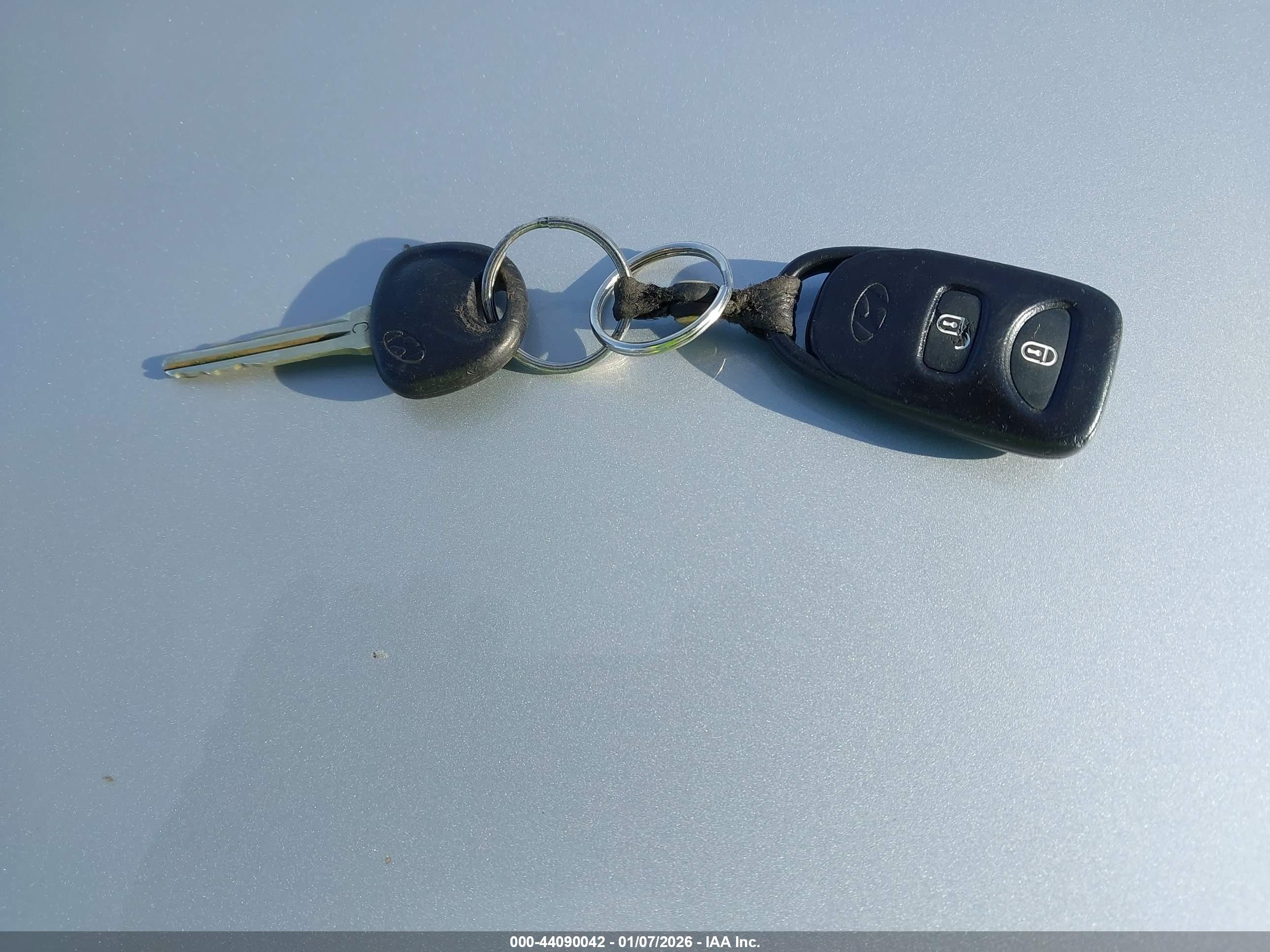 HYUNDAI SANTA image 11