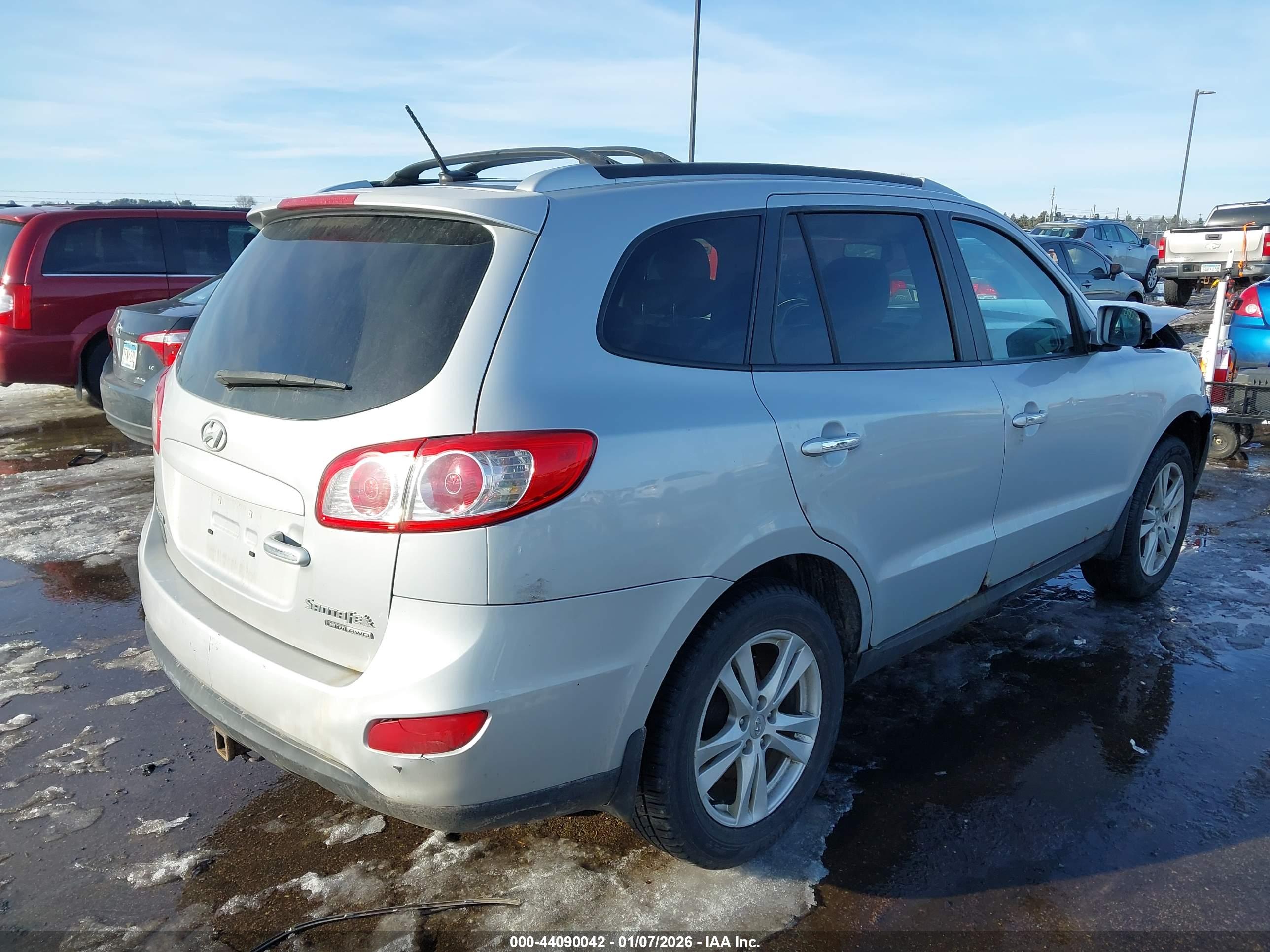 HYUNDAI SANTA image 4