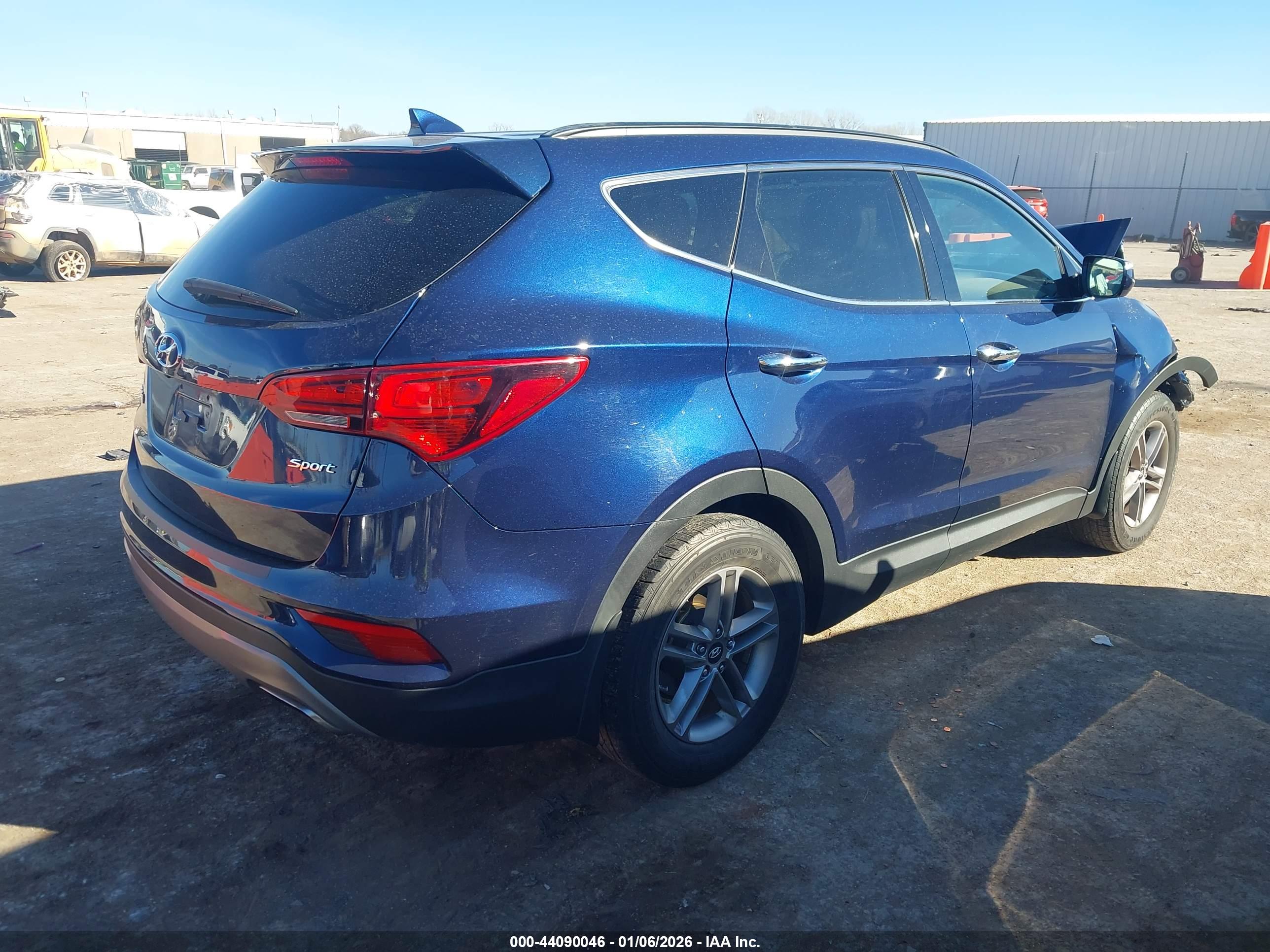 HYUNDAI SANTA image 4