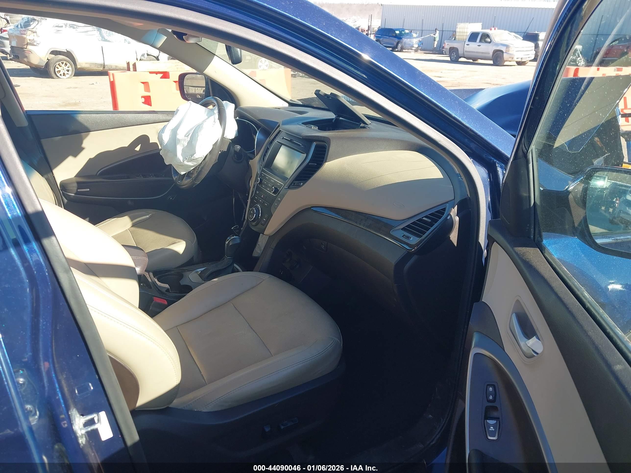 HYUNDAI SANTA image 5