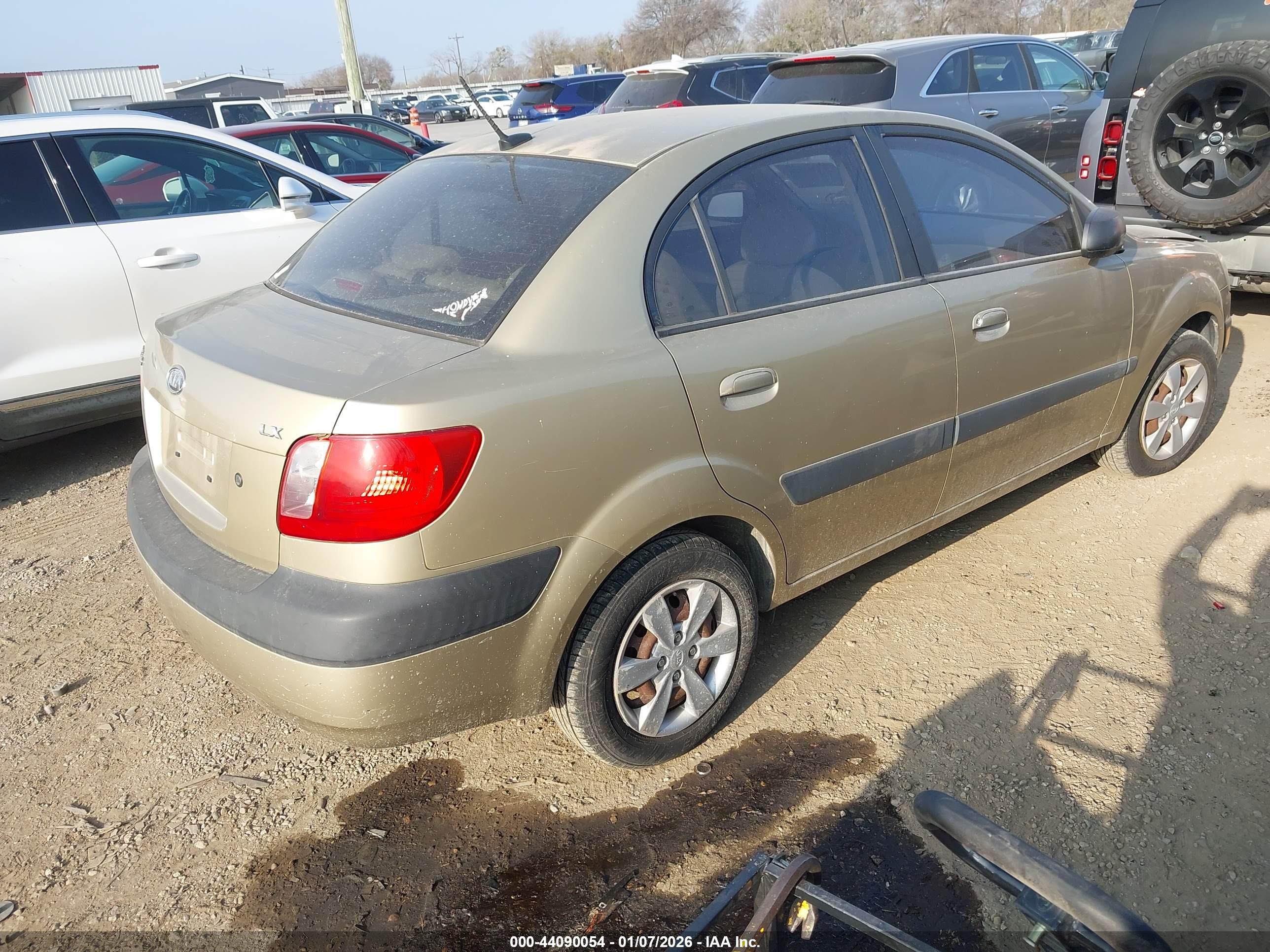 KIA RIO image 4