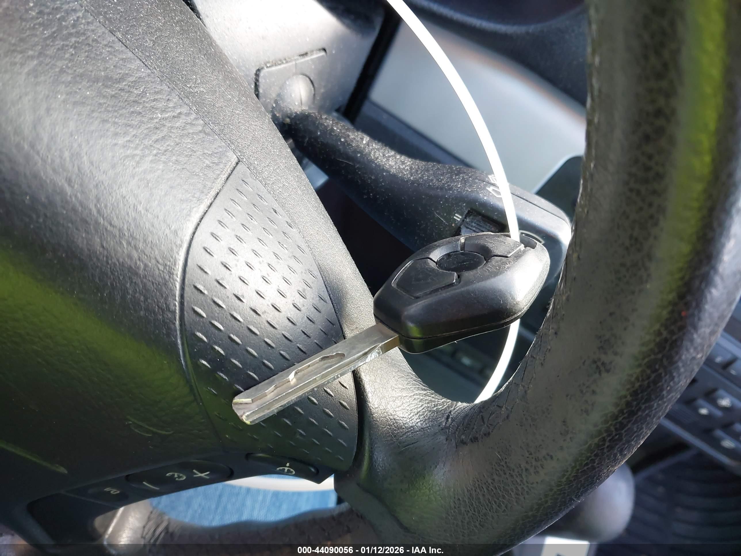 BMW 325XI image 11