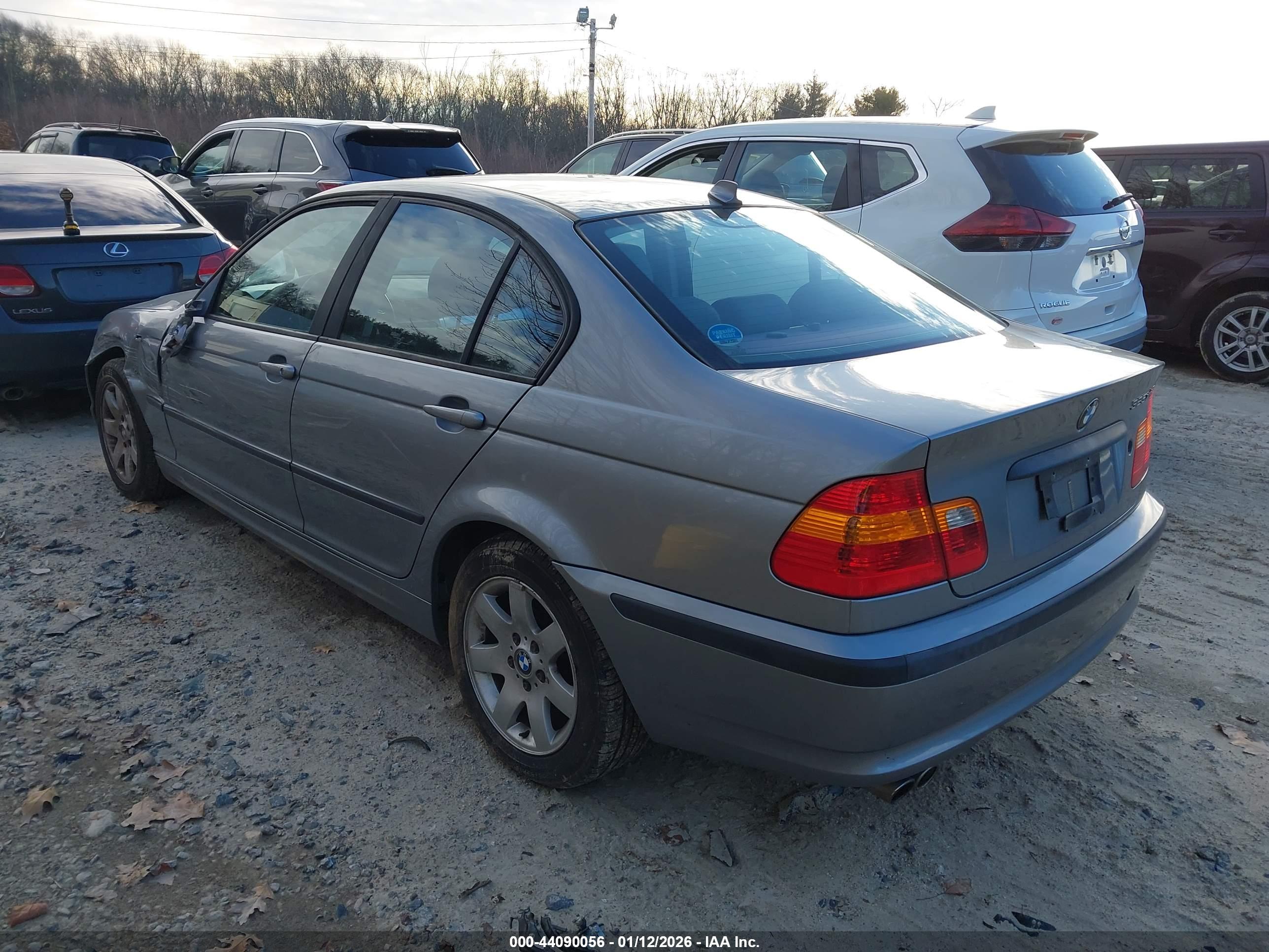 BMW 325XI image 3