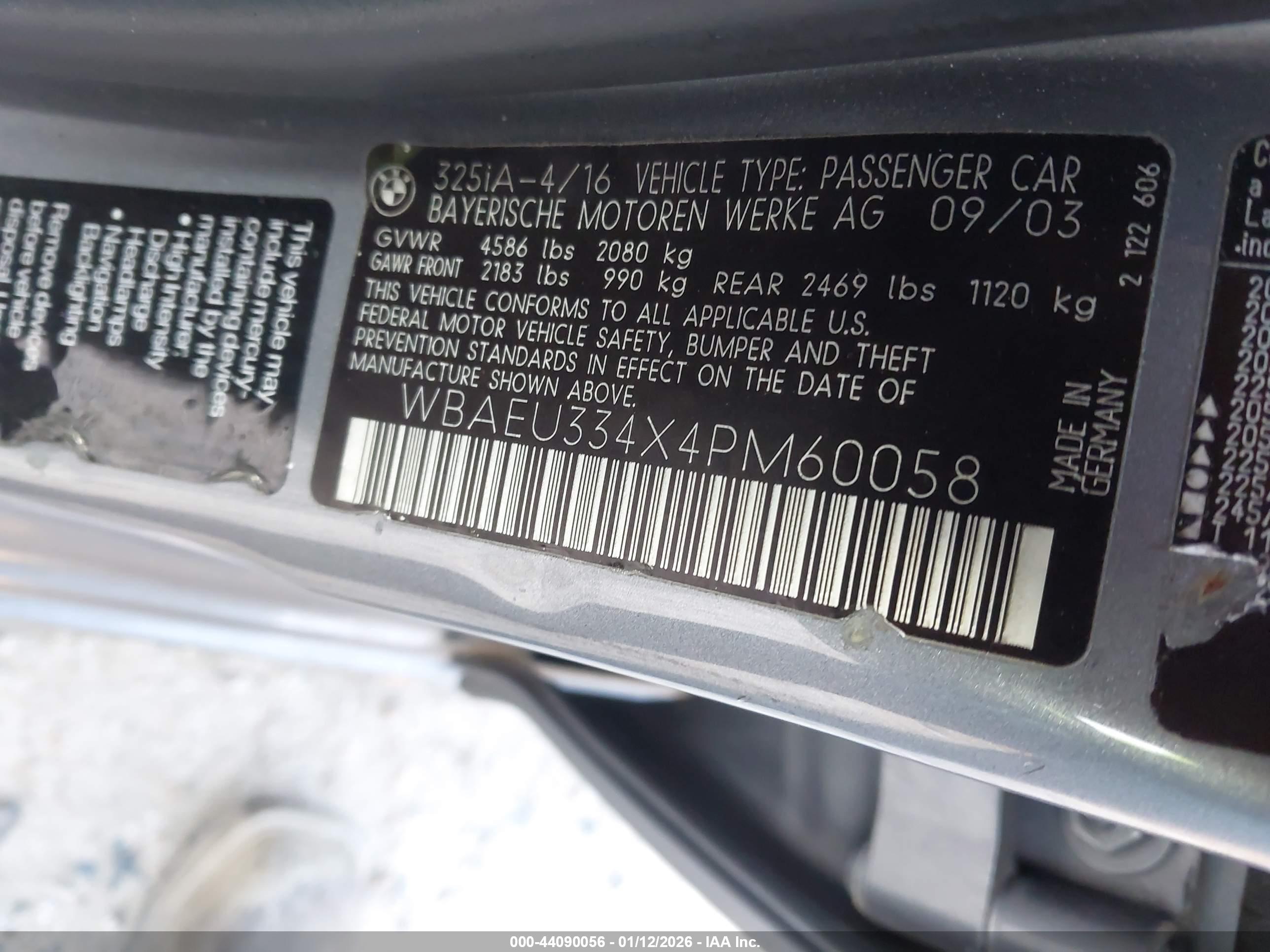 BMW 325XI image 9