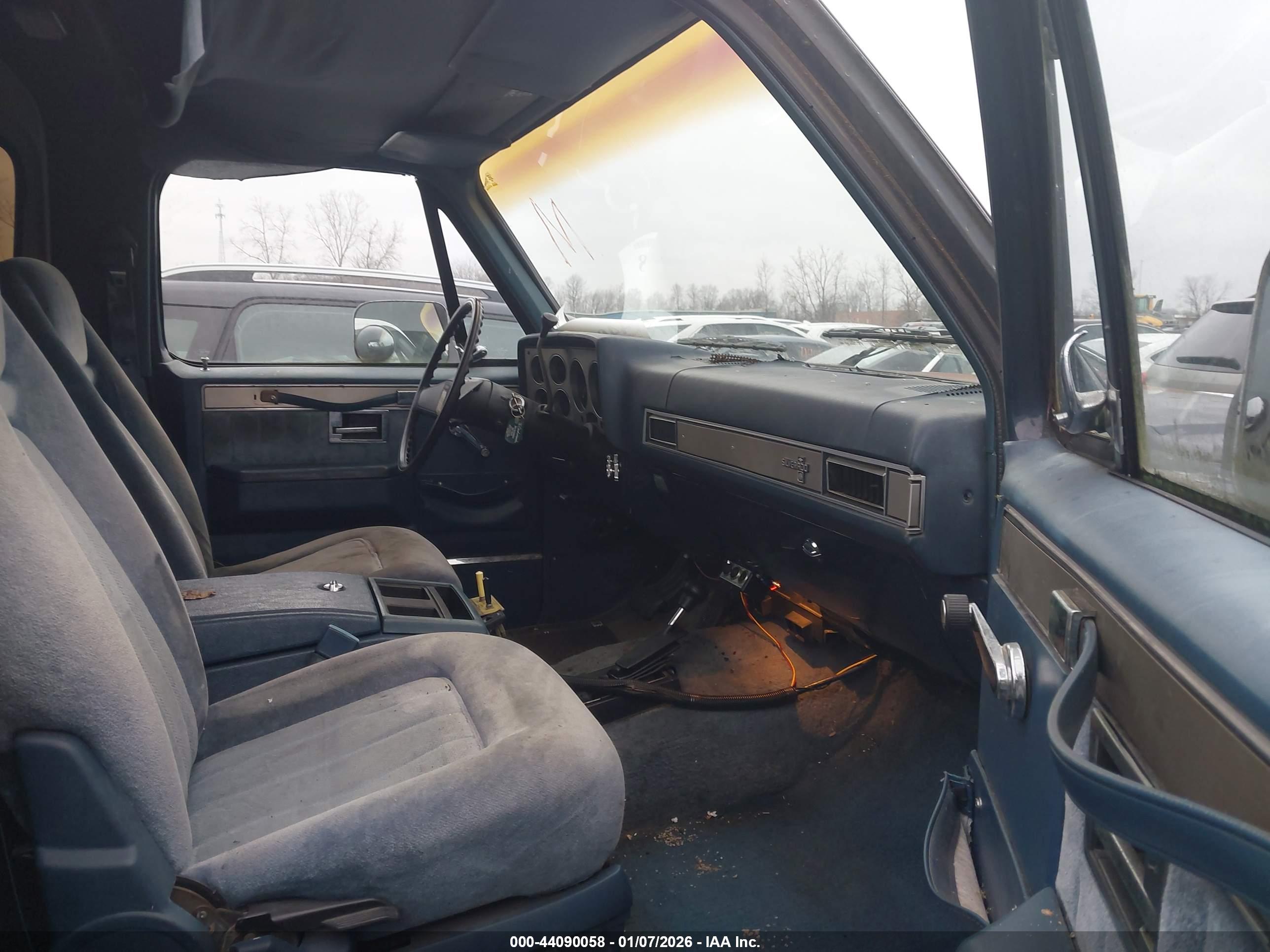 CHEVROLET BLAZER image 5