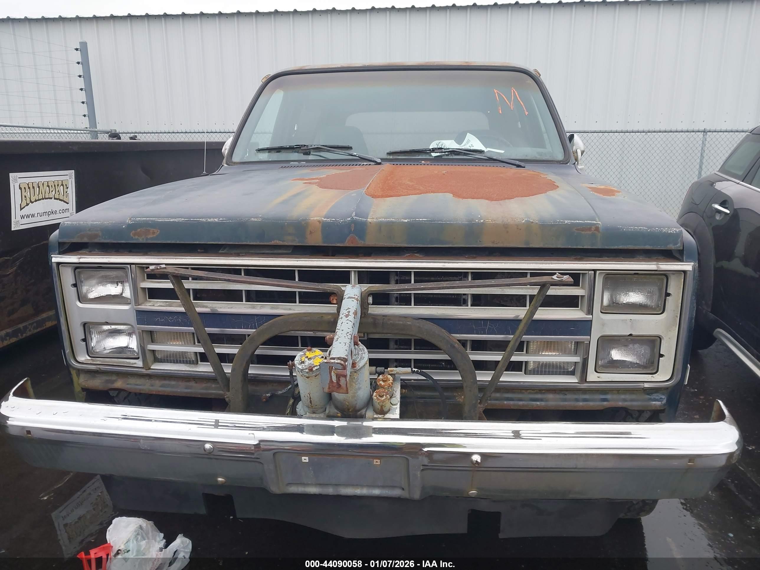 CHEVROLET BLAZER image 6