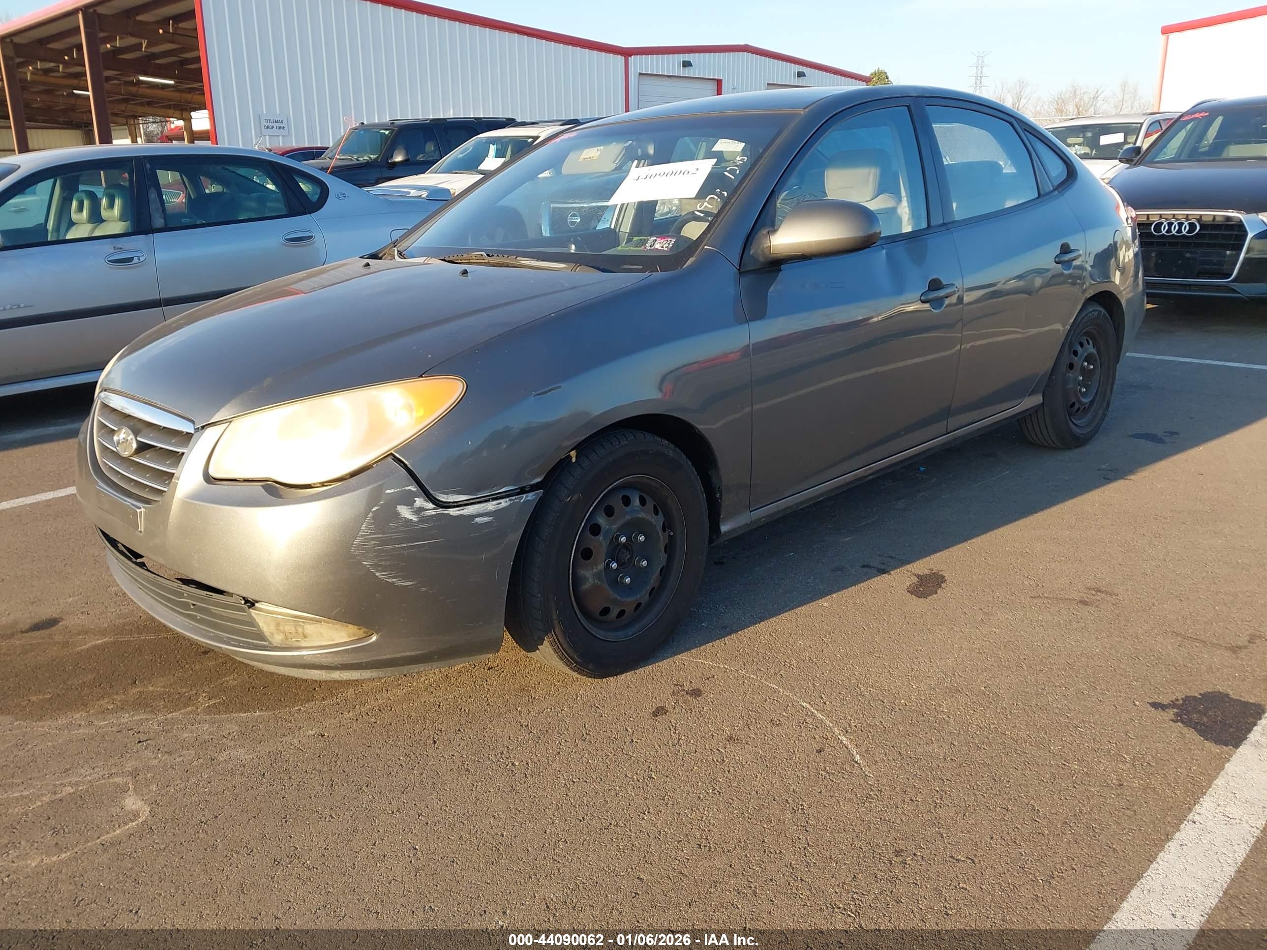 HYUNDAI ELANTRA image 2