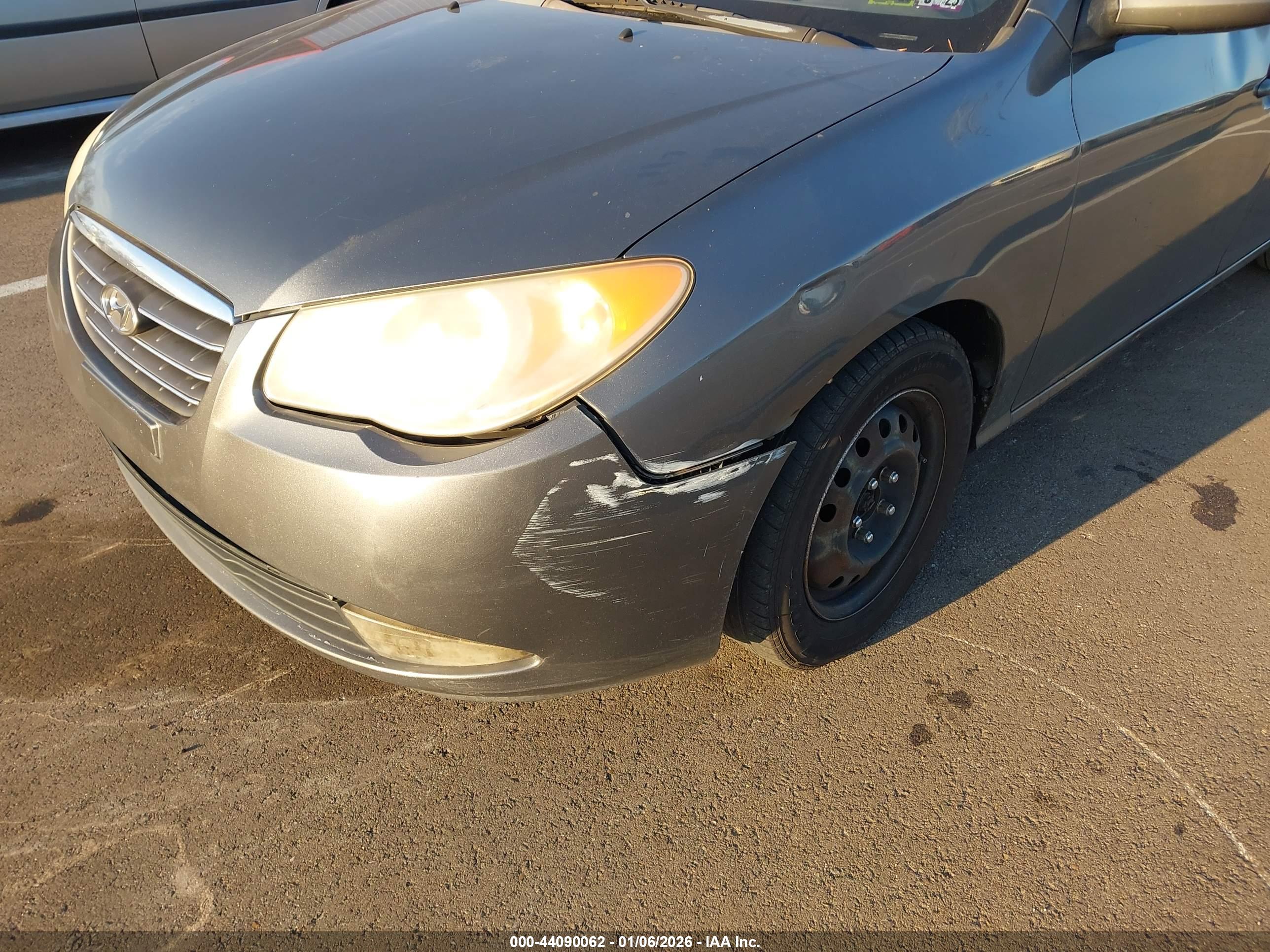 HYUNDAI ELANTRA image 6