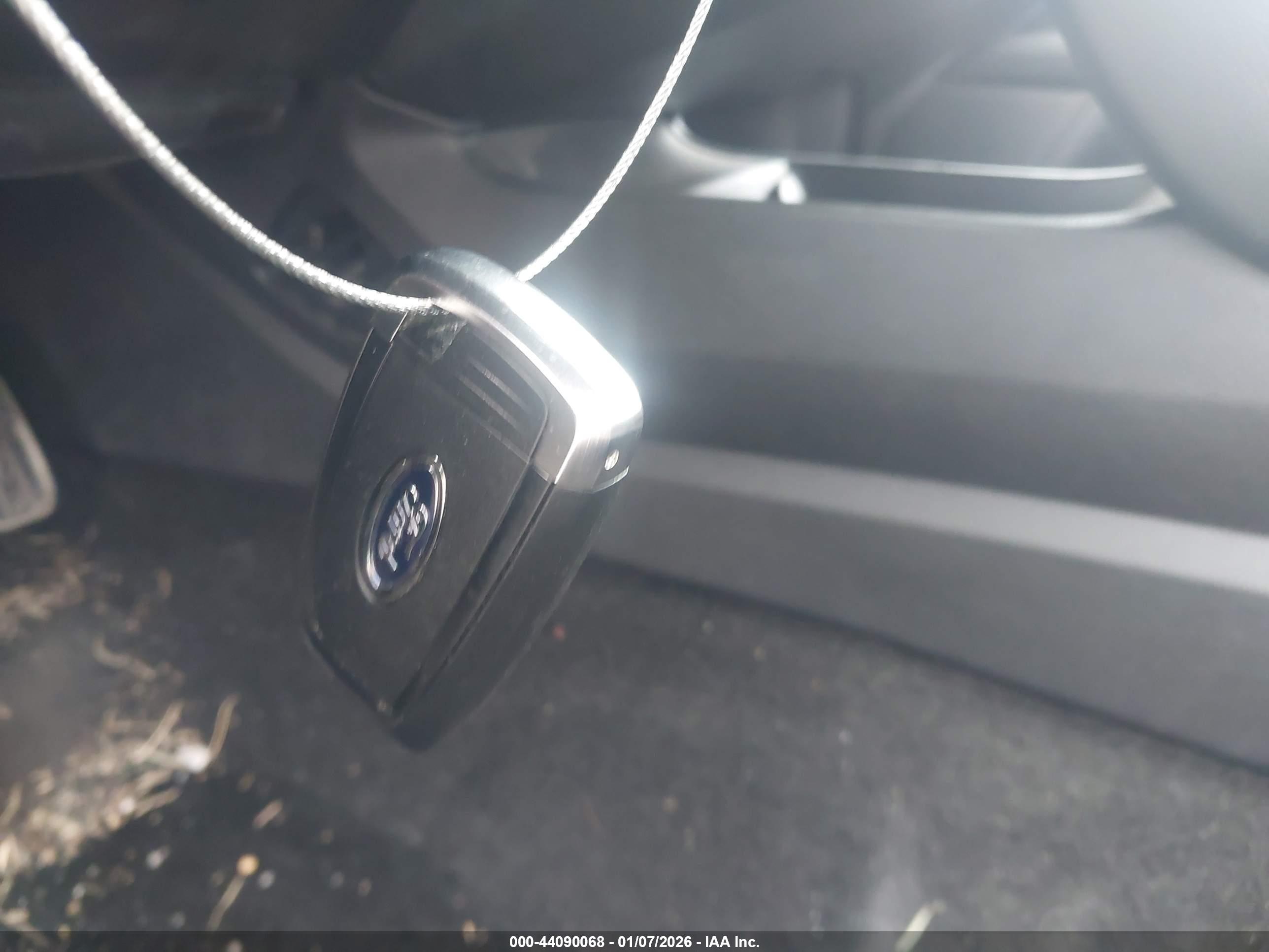 FORD FUSION image 11