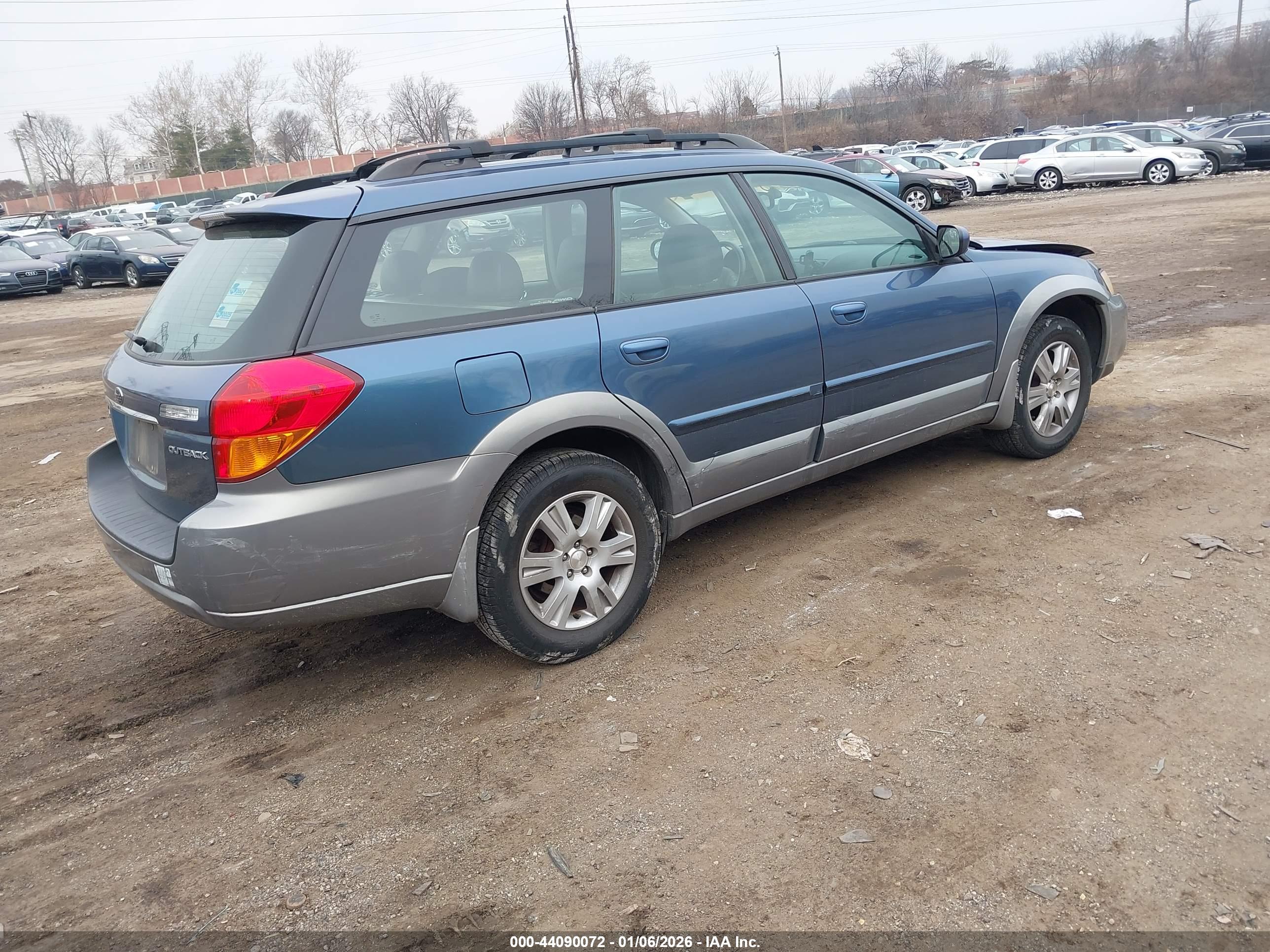SUBARU OUTBACK image 4