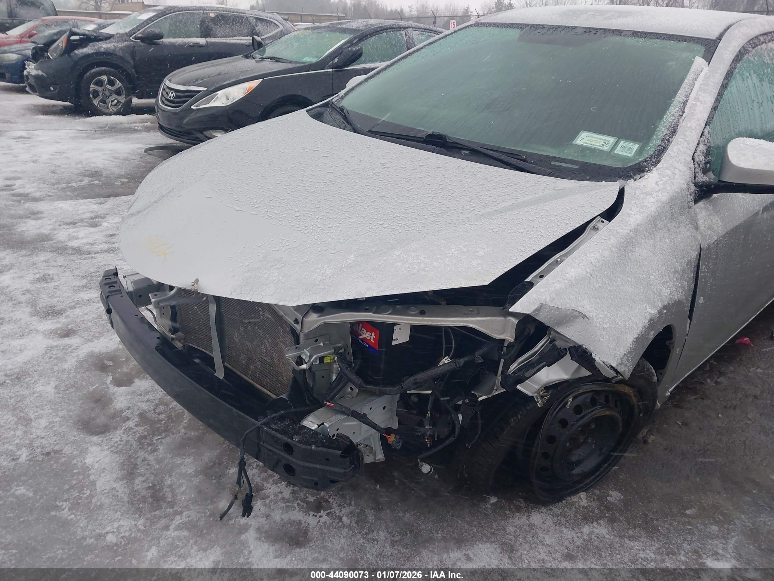 TOYOTA COROLLA image 6