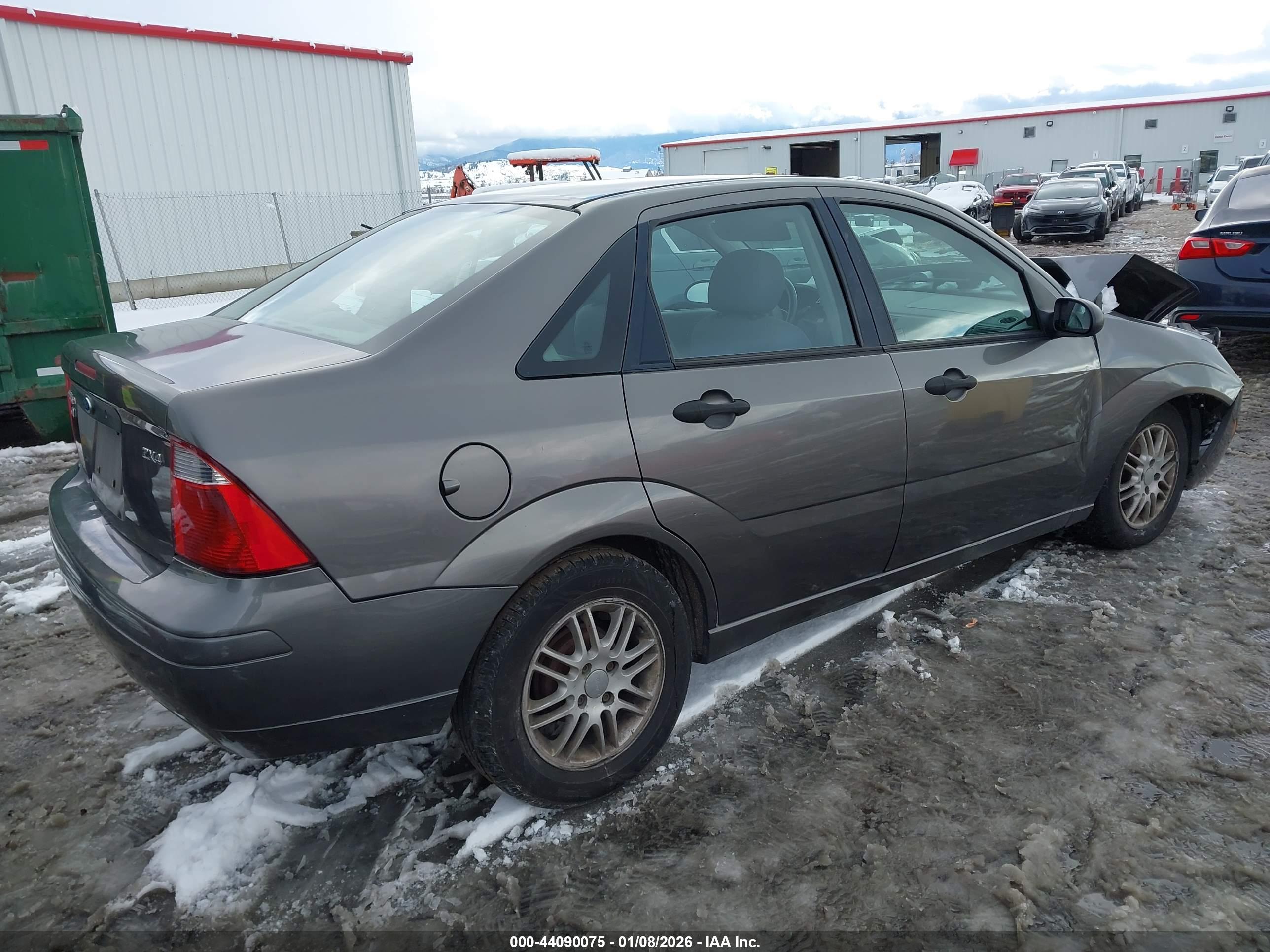 FORD FOCUS image 4
