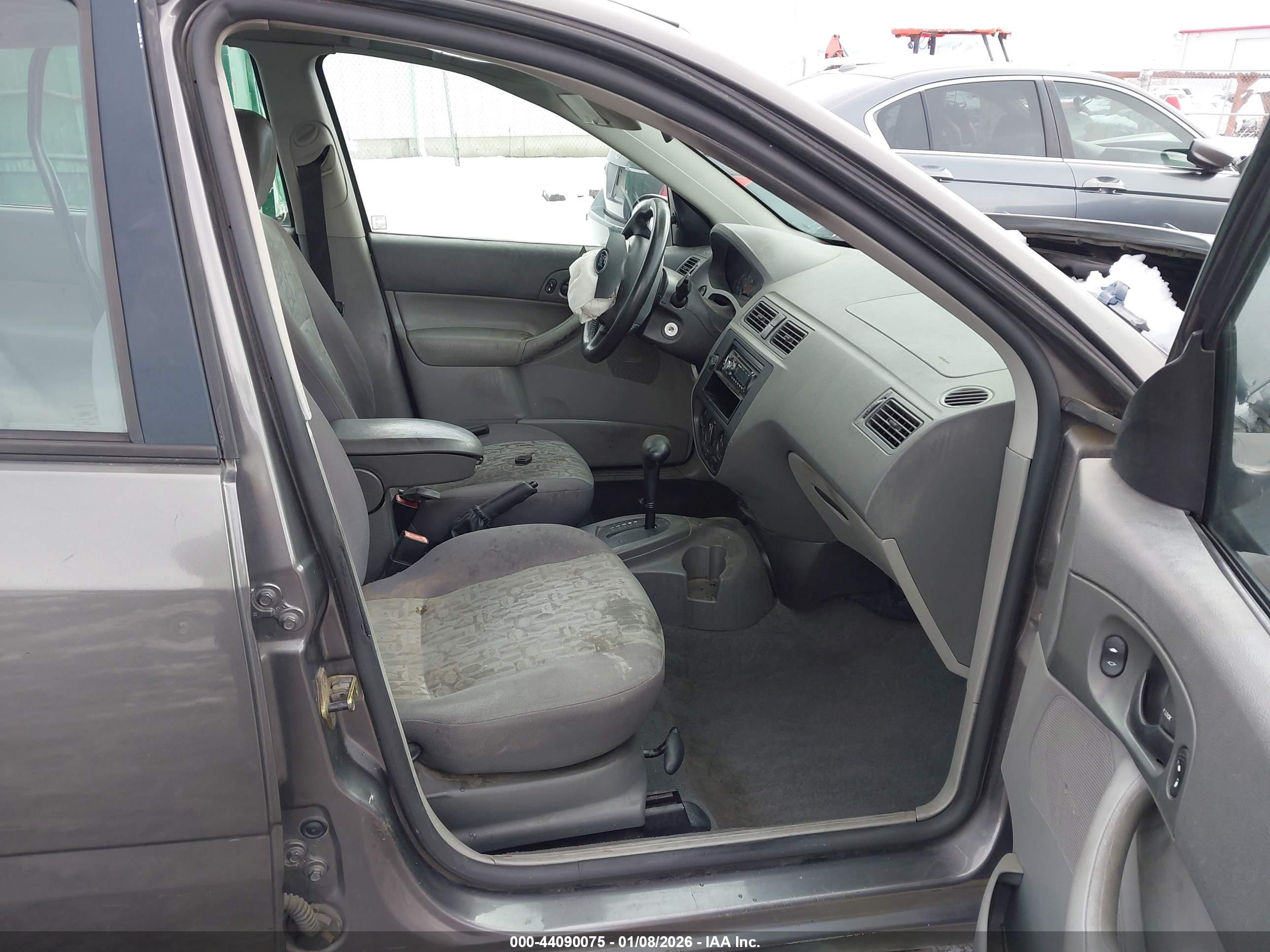 FORD FOCUS image 5