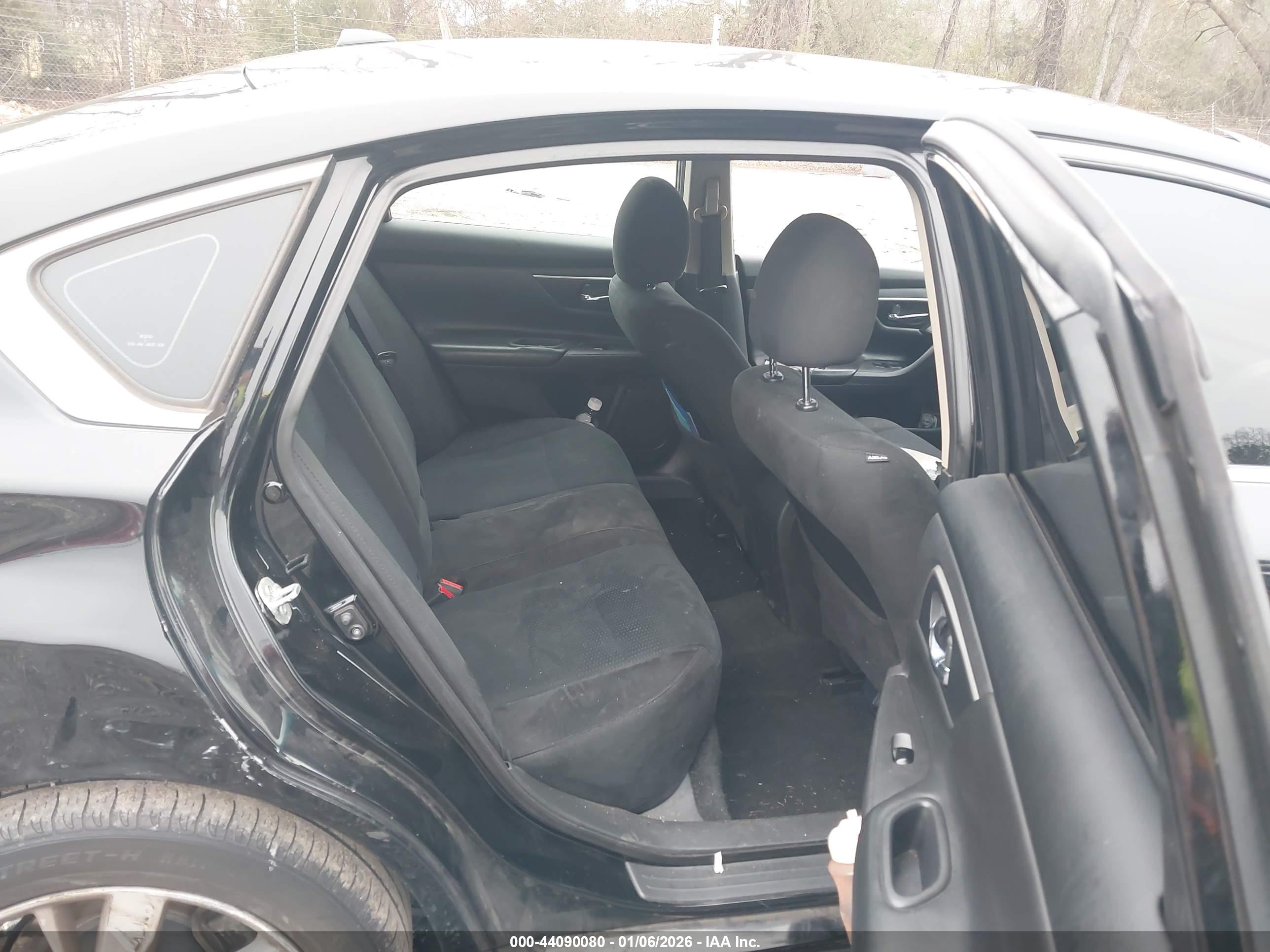 NISSAN ALTIMA image 8