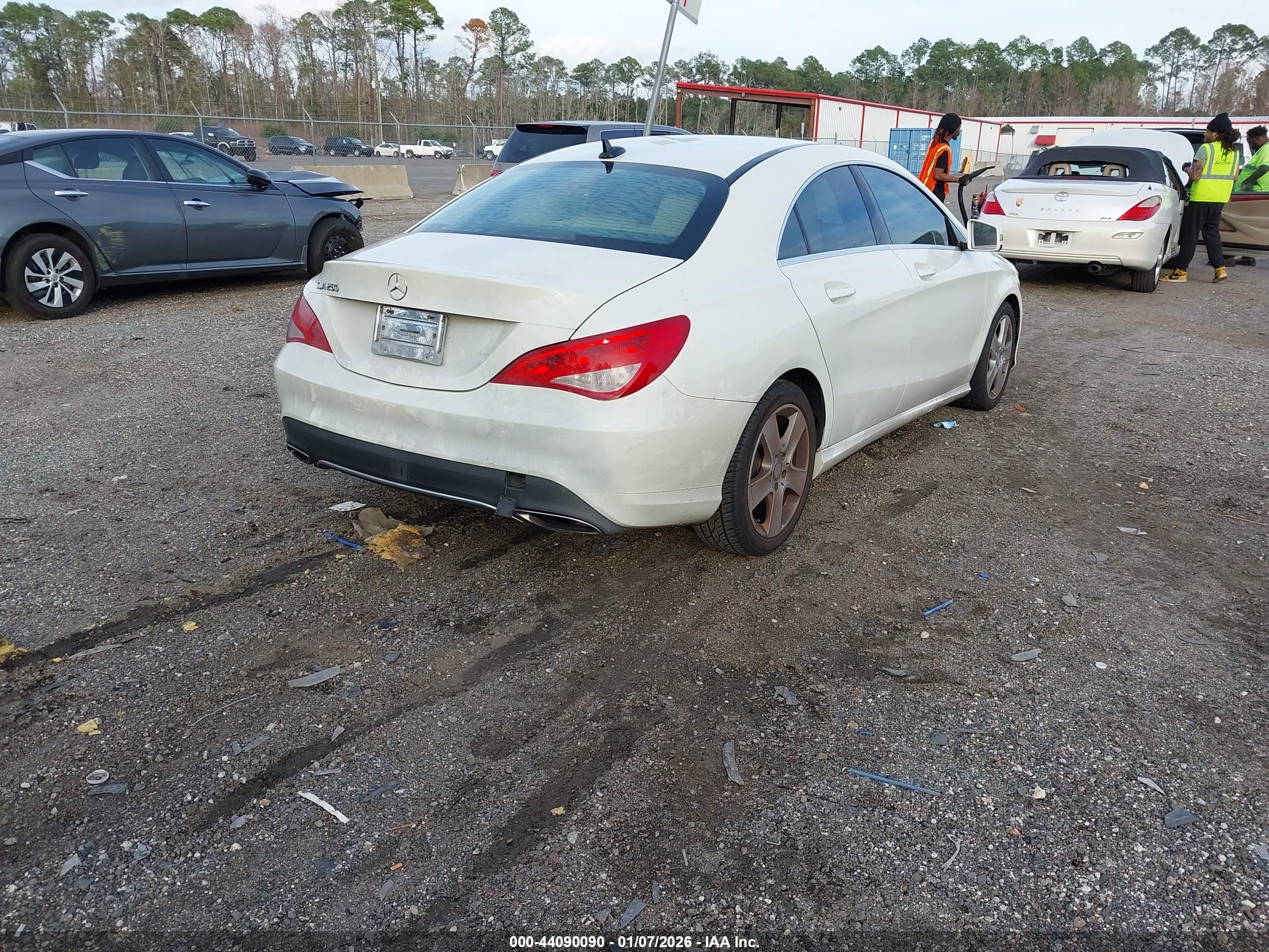 MERCEDES-BENZ CLA image 4