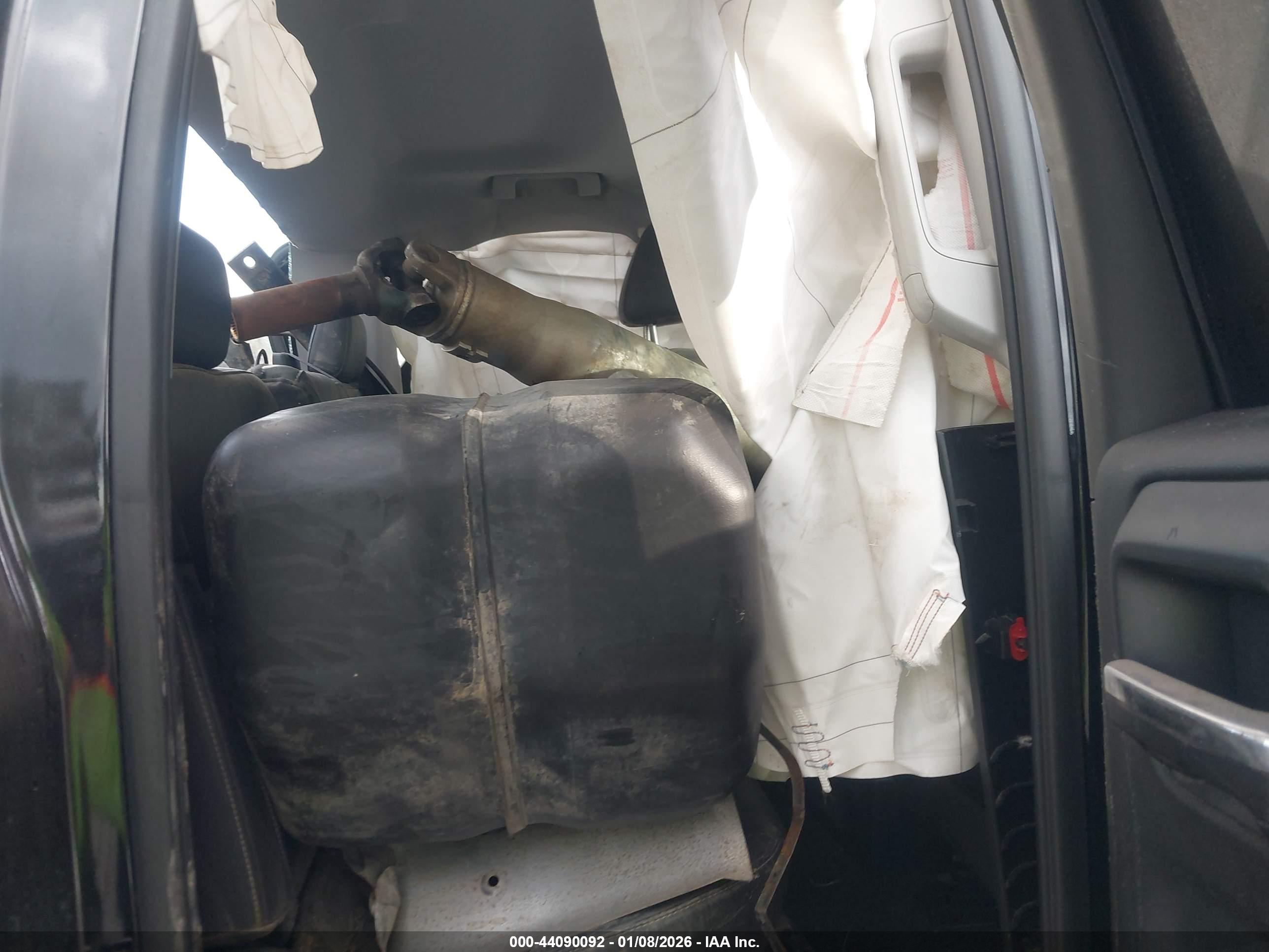 GMC SIERRA image 8