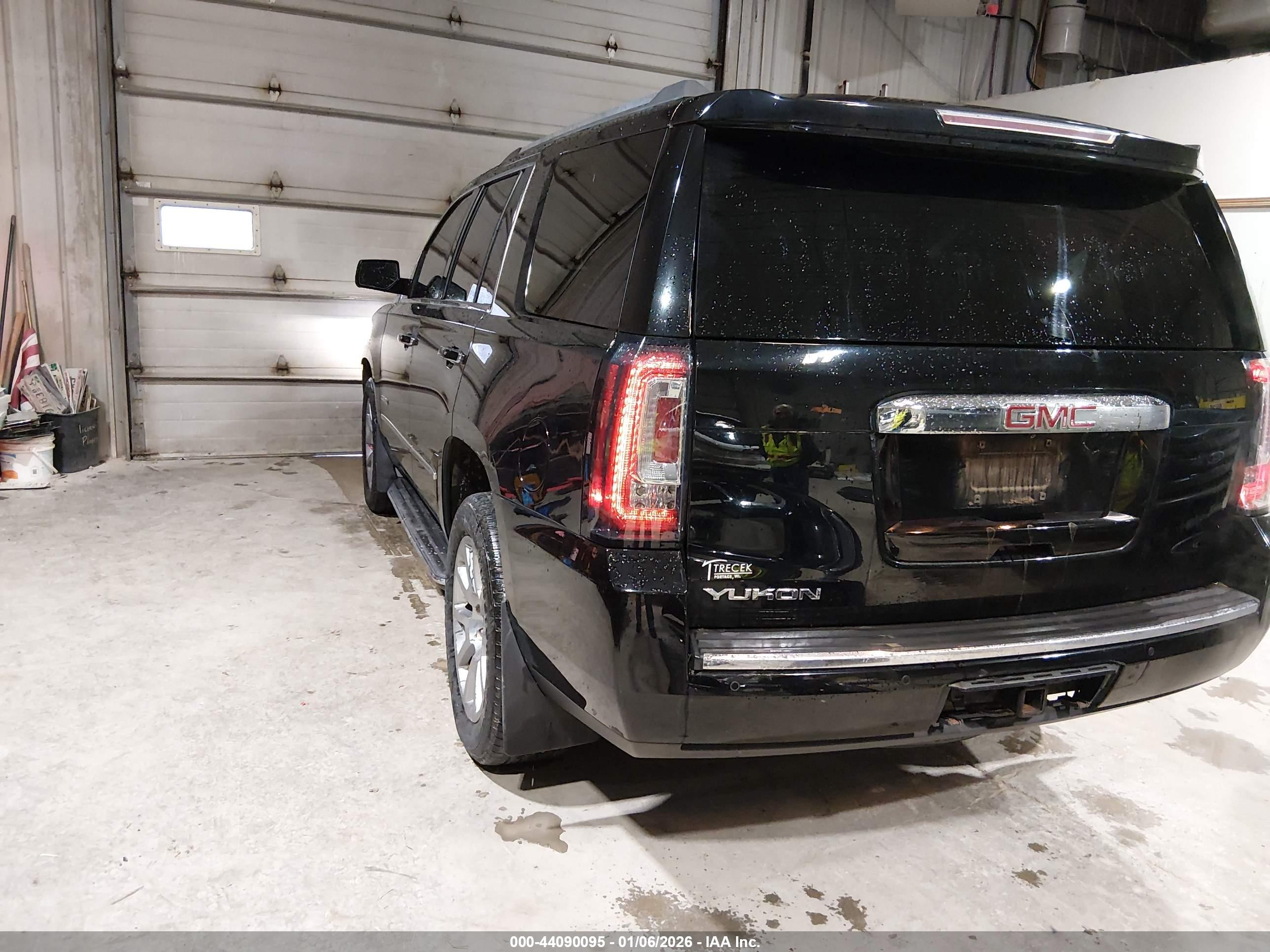 GMC YUKON image 3
