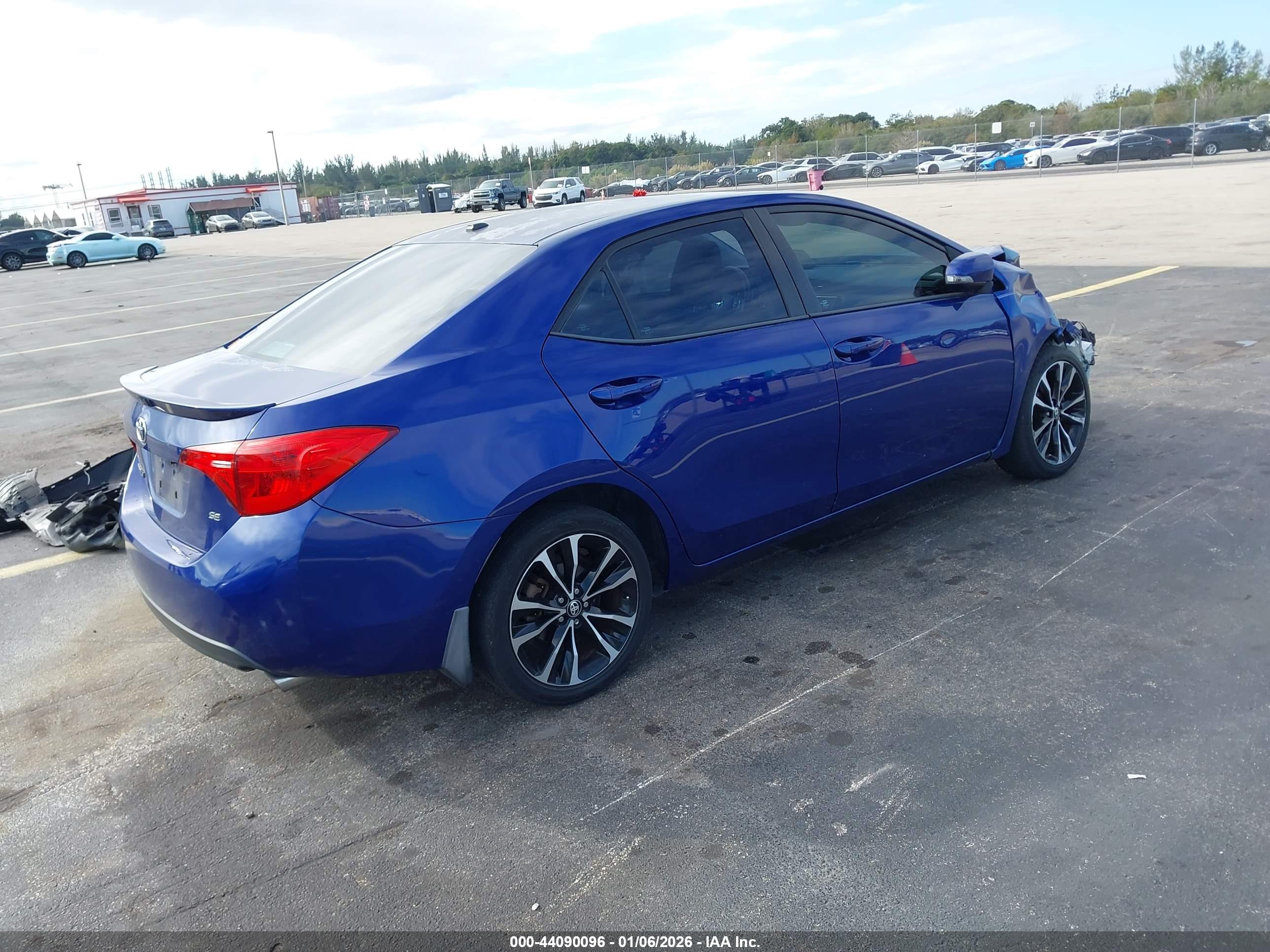 TOYOTA COROLLA image 4