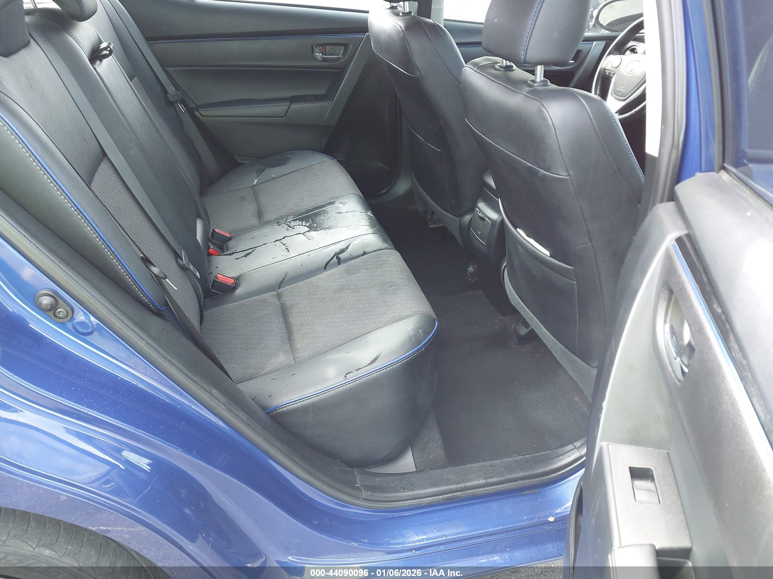 TOYOTA COROLLA image 8