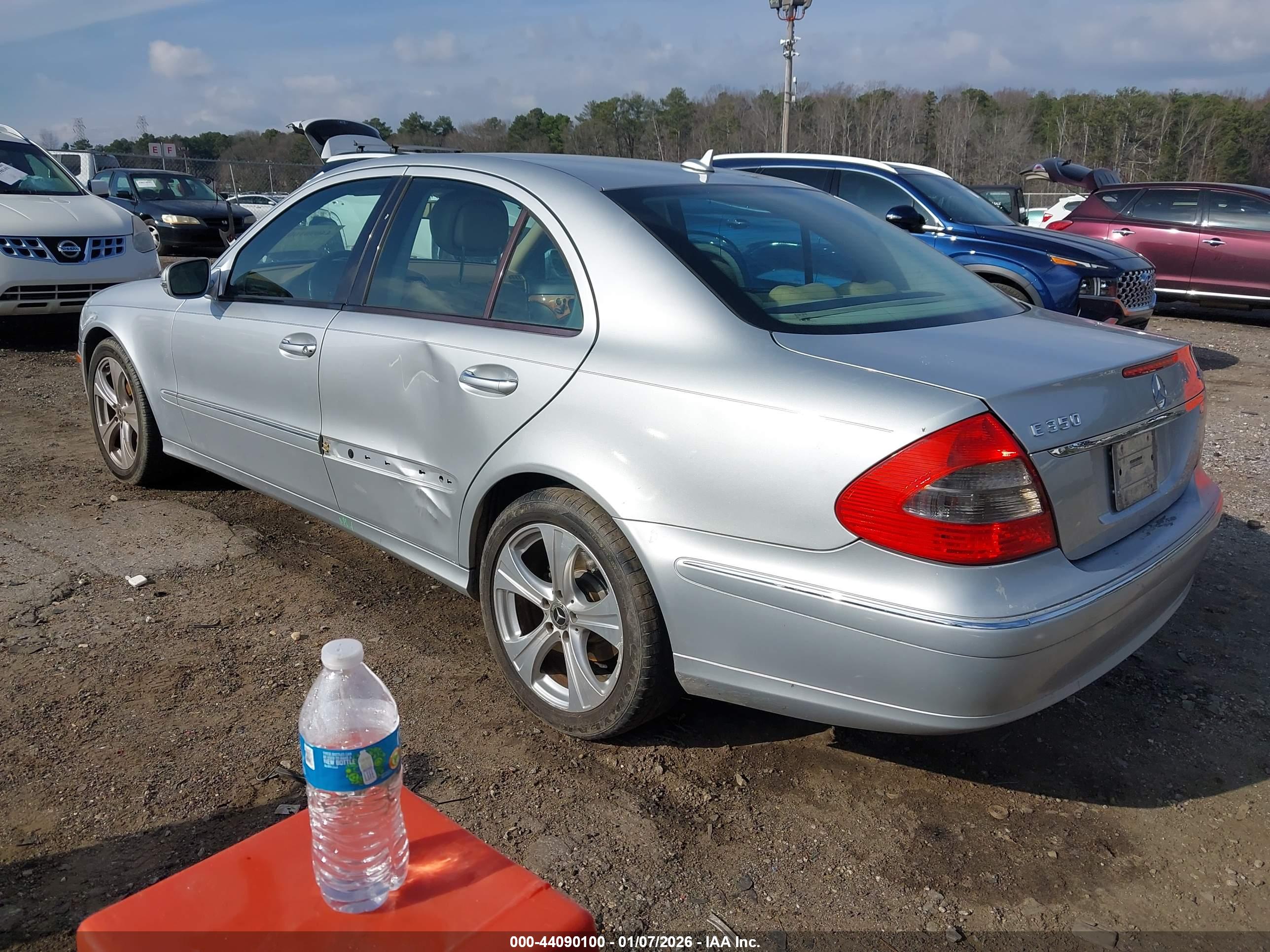 MERCEDES-BENZ E image 3