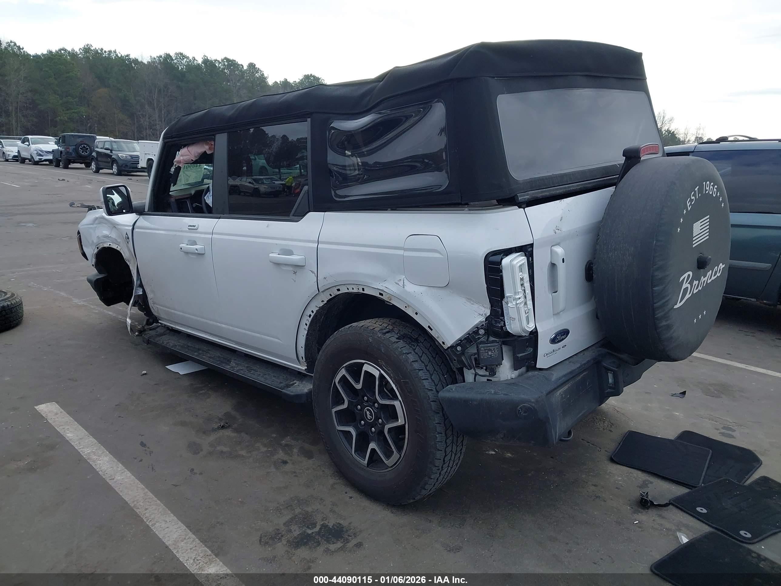 FORD BRONCO image 3