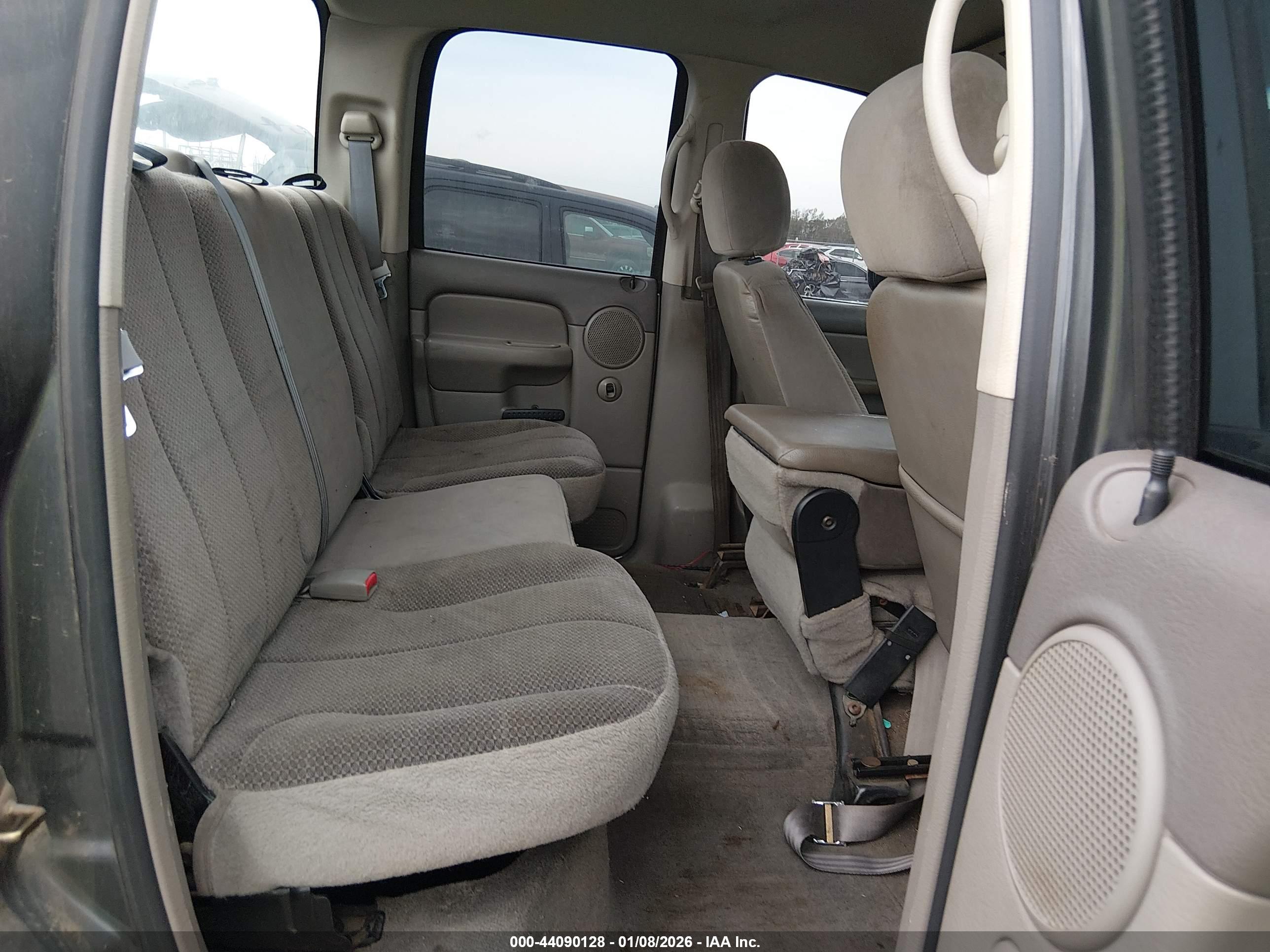 DODGE RAM image 8