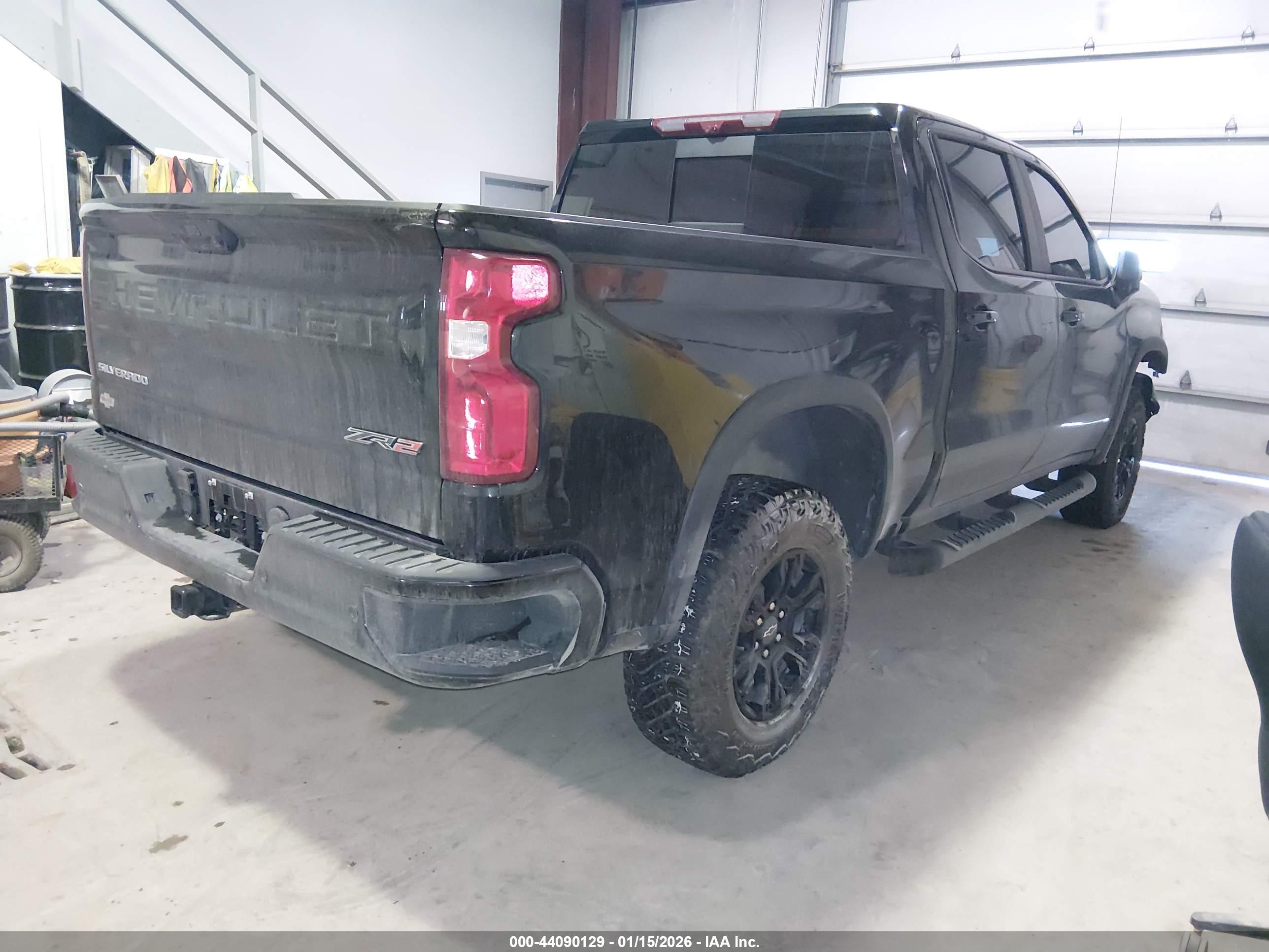 CHEVROLET SILVERADO image 4