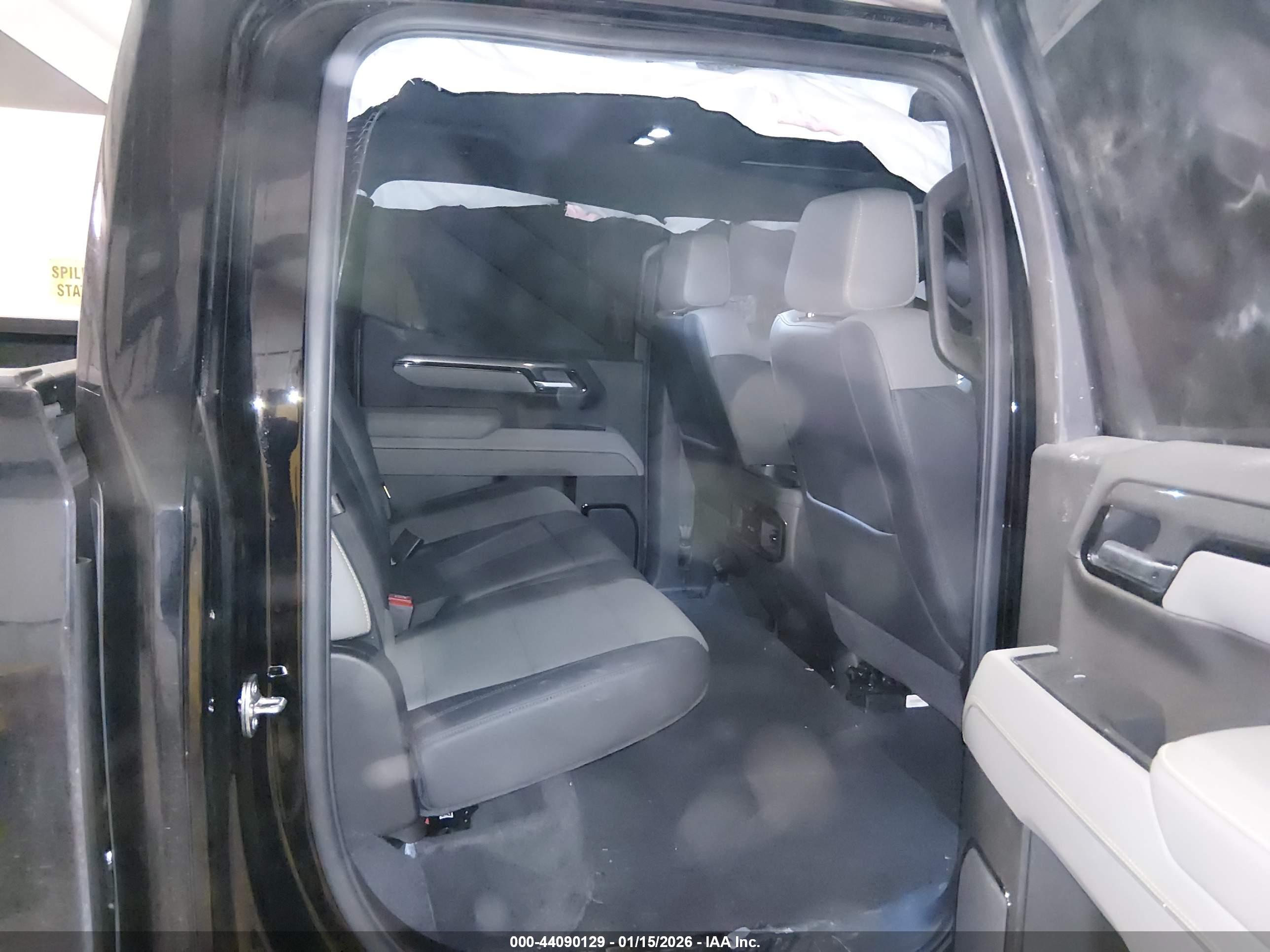 CHEVROLET SILVERADO image 8