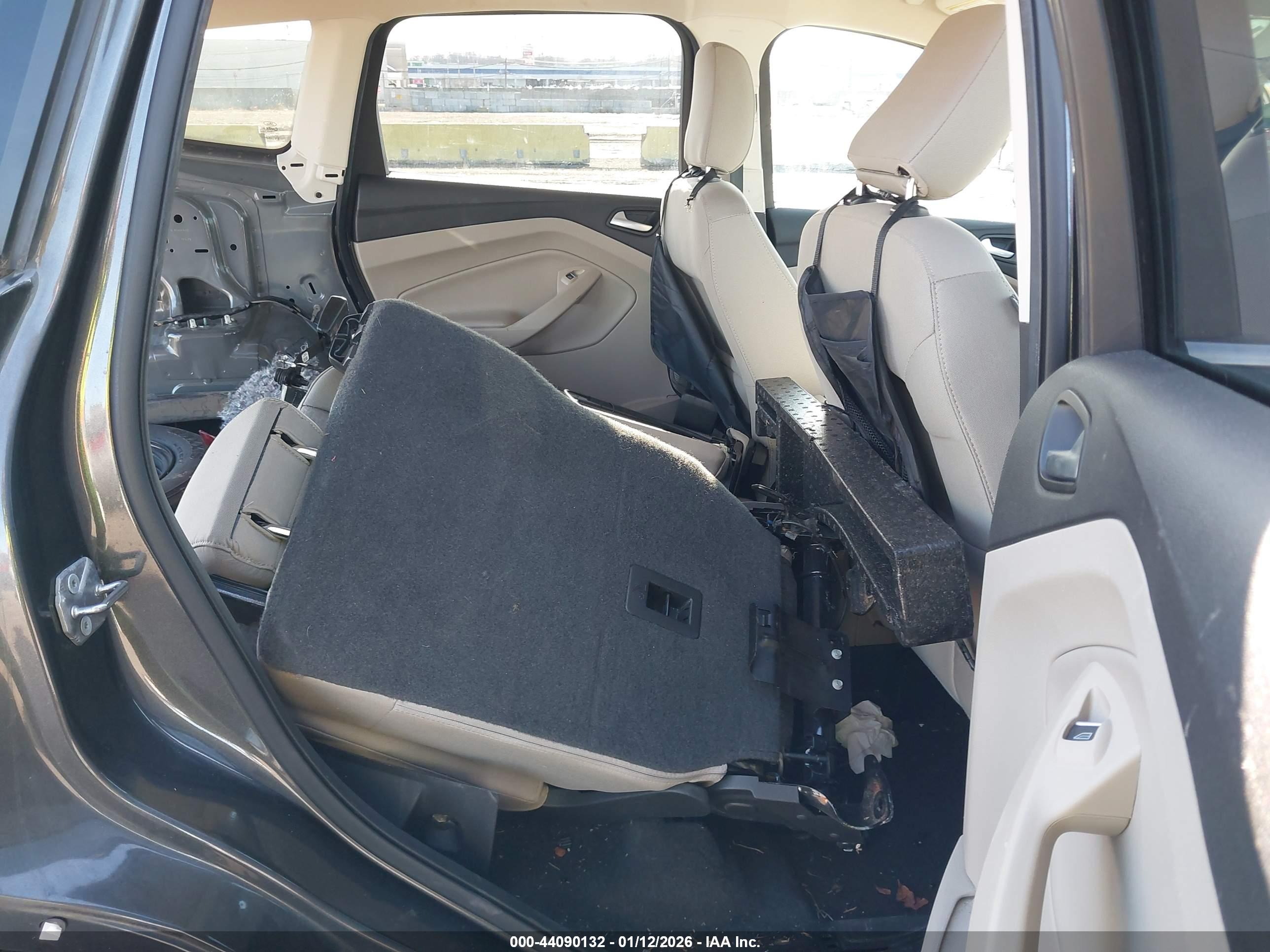FORD ESCAPE image 8