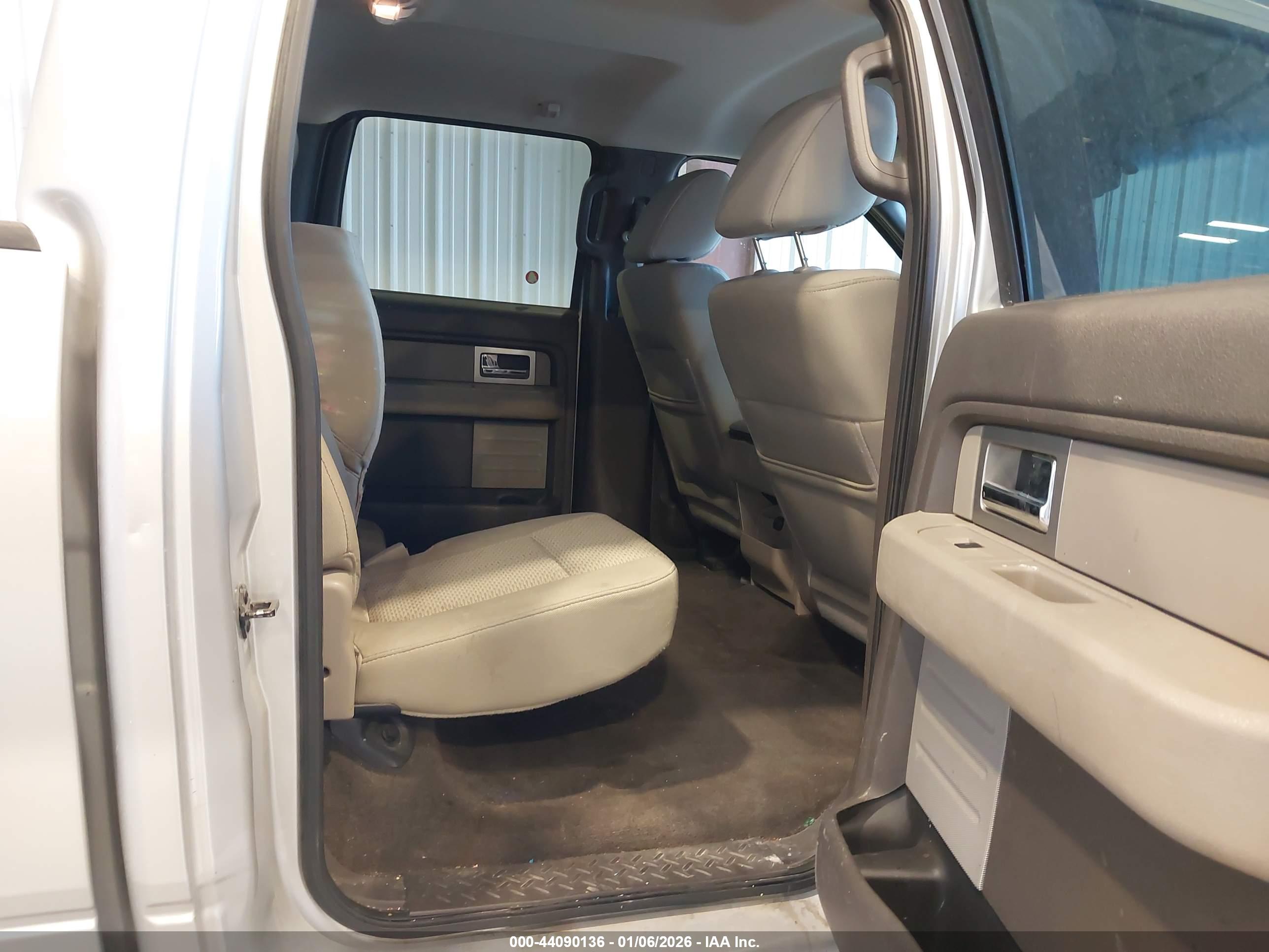 FORD F-150 image 8