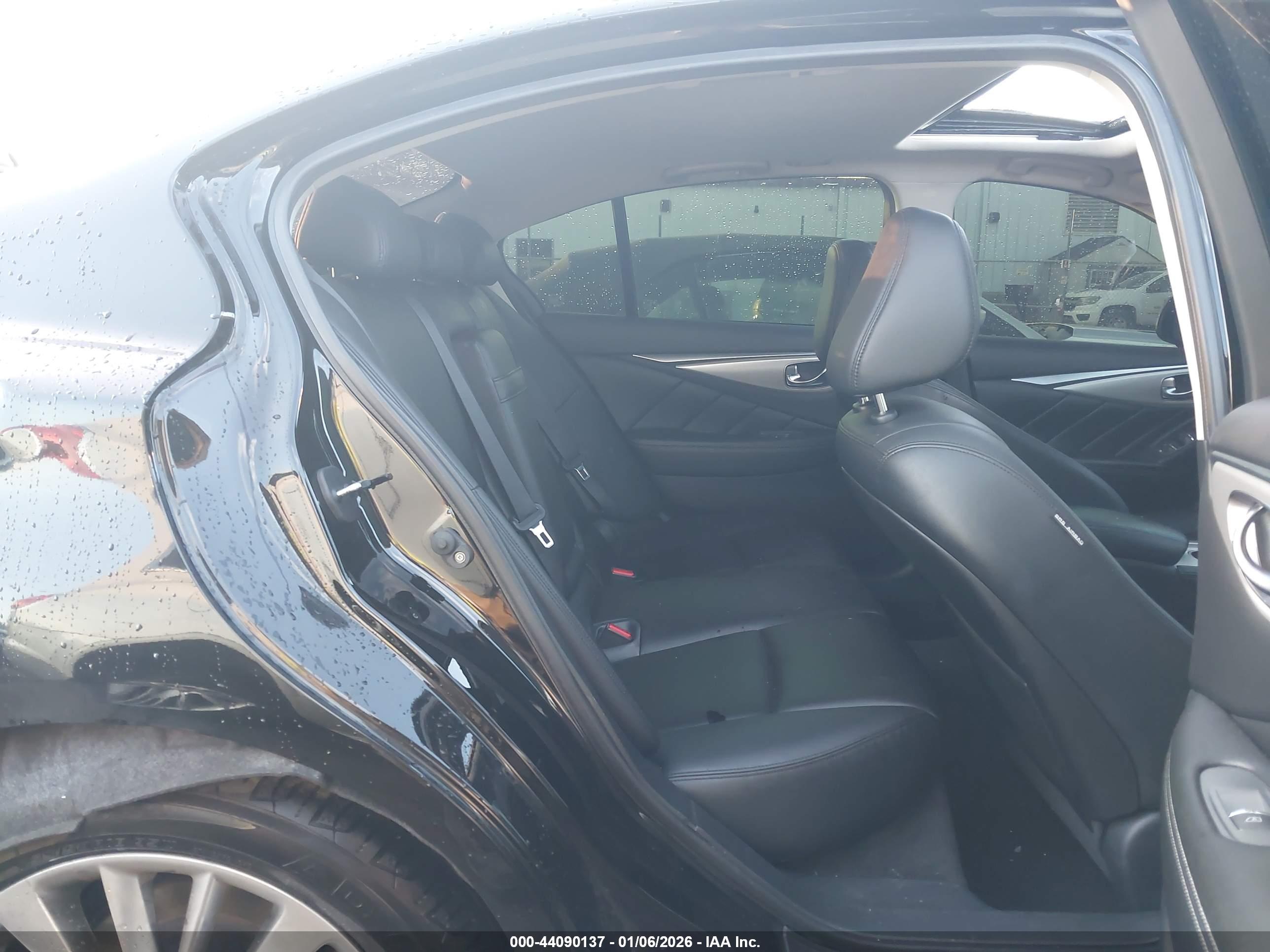 INFINITI Q50 image 8