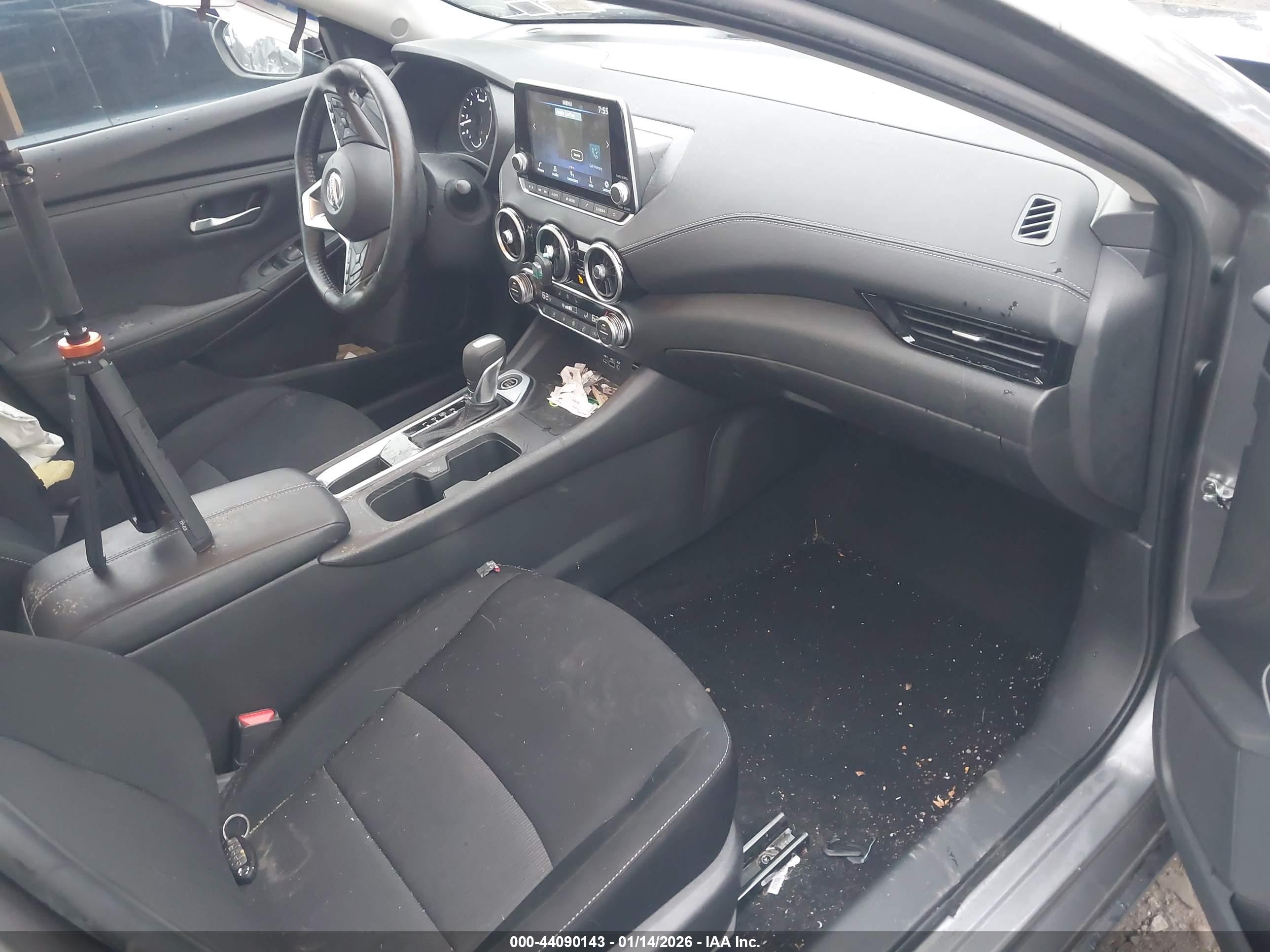 NISSAN SENTRA image 5