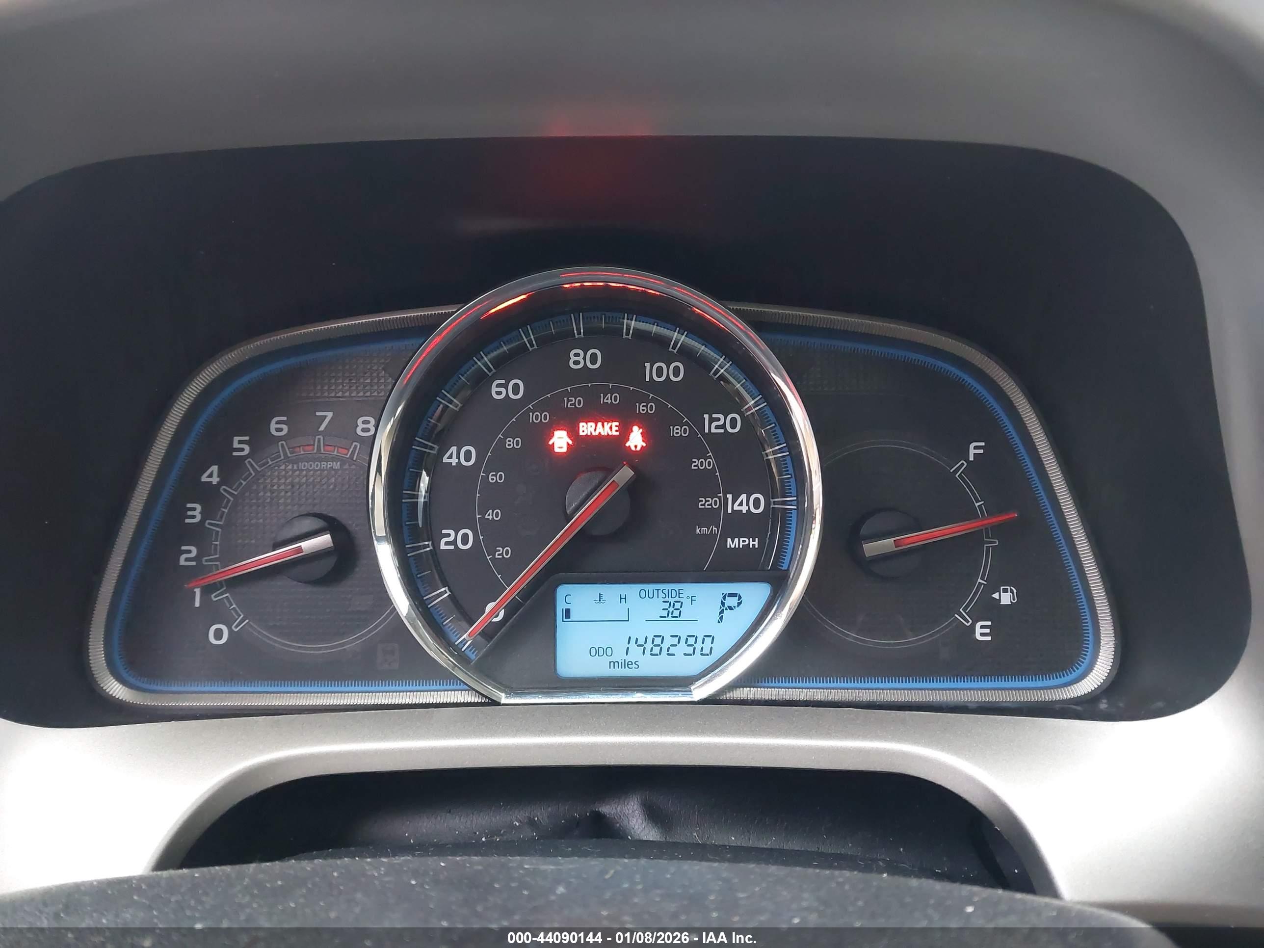 TOYOTA RAV4 image 7