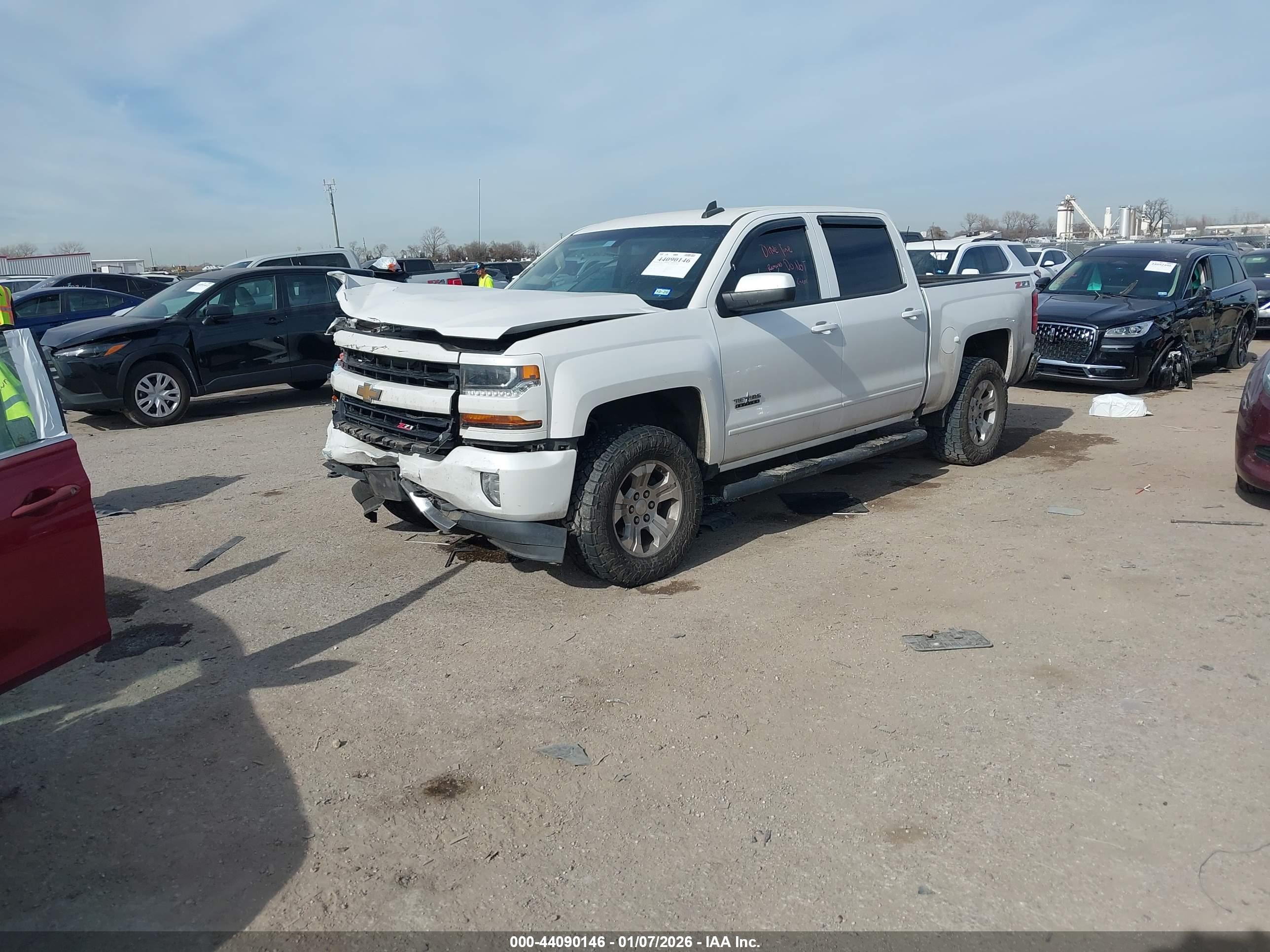 CHEVROLET SILVERADO image 2