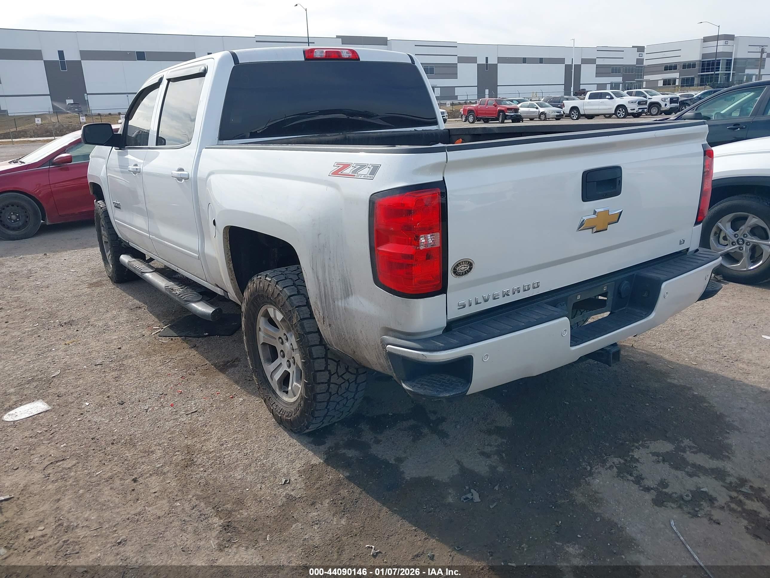 CHEVROLET SILVERADO image 3